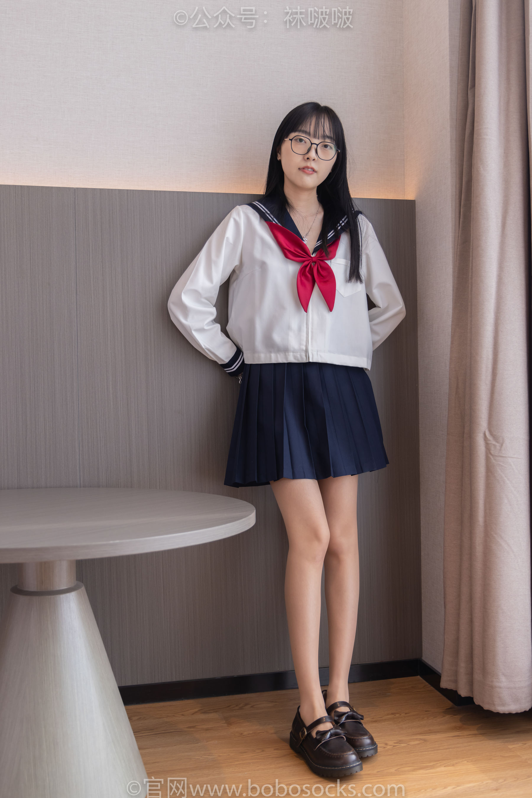 BoBoSocks袜啵啵 积分限定作品005 稚予-JK制服、皮鞋、油亮肉丝、踩蛋糕