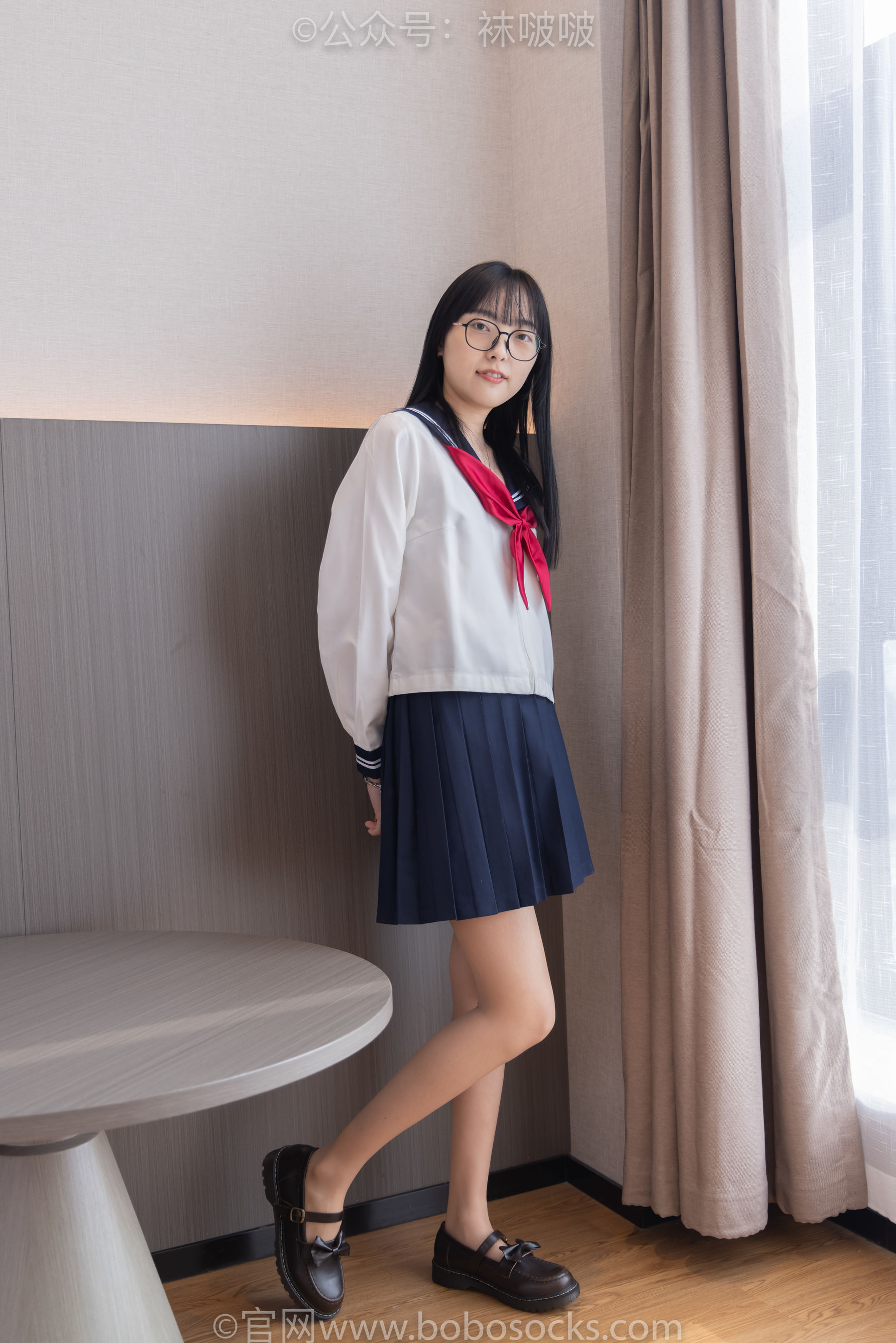 BoBoSocks袜啵啵 积分限定作品005 稚予-JK制服、皮鞋、油亮肉丝、踩蛋糕