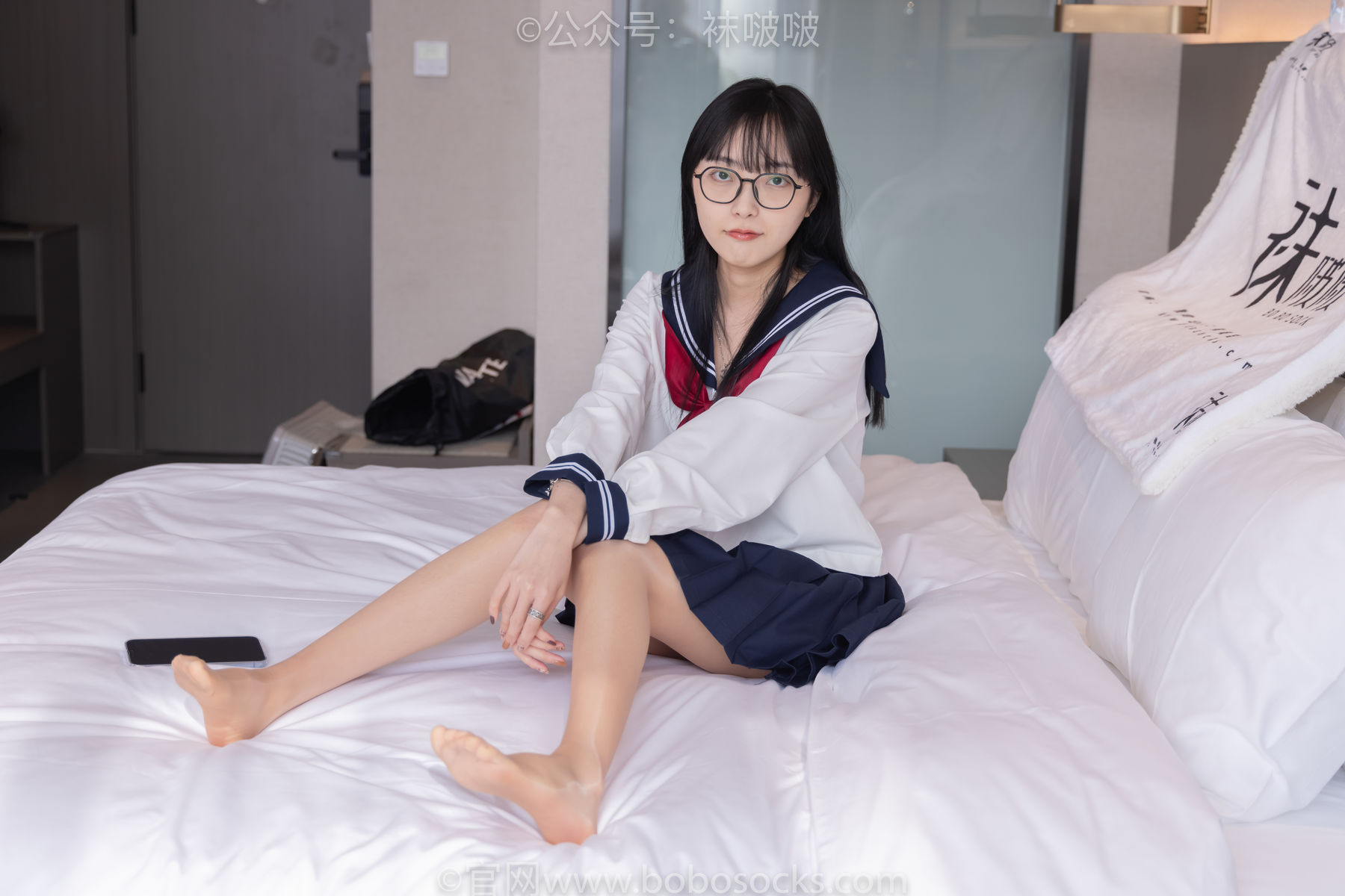BoBoSocks袜啵啵 积分限定作品005 稚予-JK制服、皮鞋、油亮肉丝、踩蛋糕