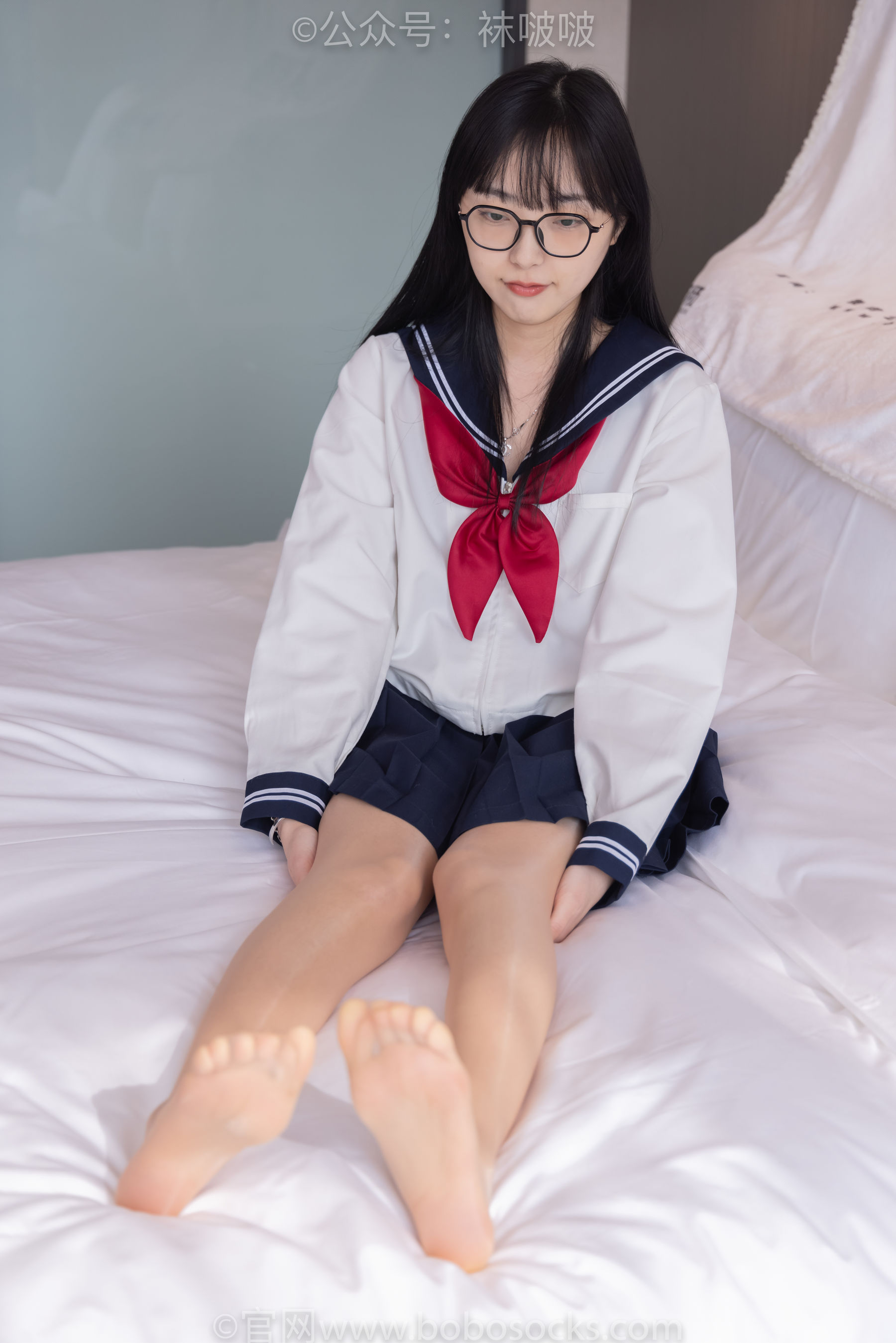 BoBoSocks袜啵啵 积分限定作品005 稚予-JK制服、皮鞋、油亮肉丝、踩蛋糕