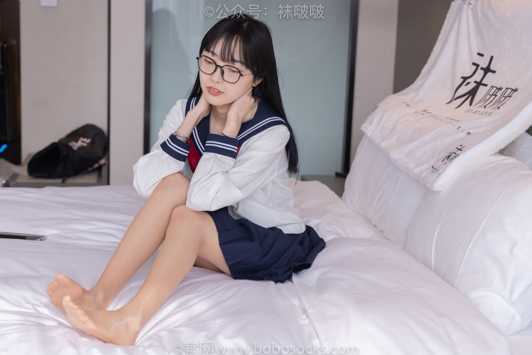 BoBoSocks袜啵啵 积分限定作品005 稚予-JK制服、皮鞋、油亮肉丝、踩蛋糕