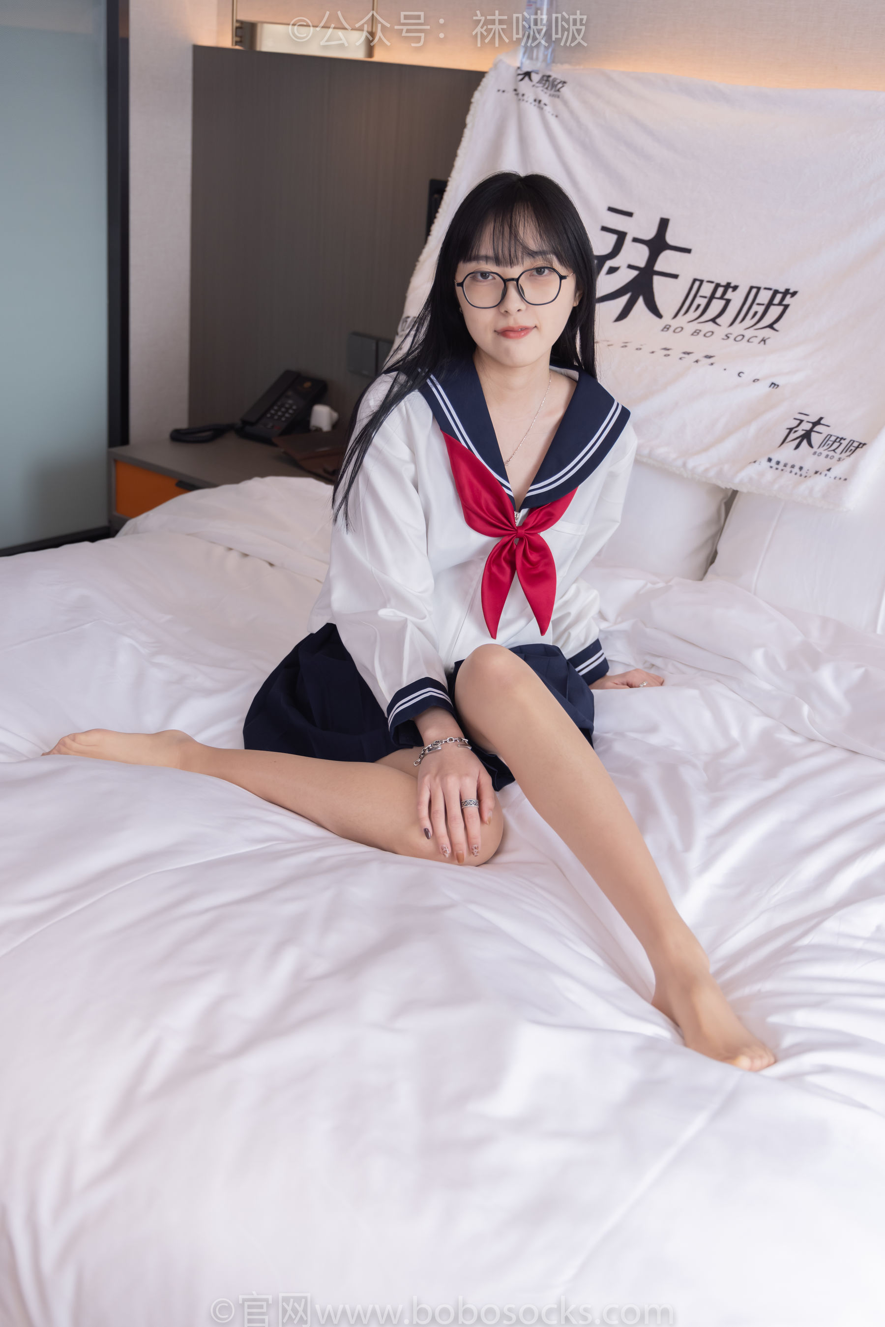 BoBoSocks袜啵啵 积分限定作品005 稚予-JK制服、皮鞋、油亮肉丝、踩蛋糕