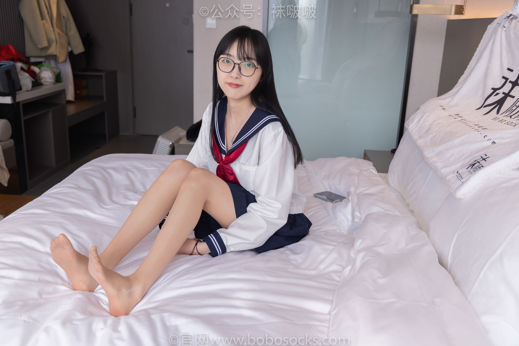 BoBoSocks袜啵啵 积分限定作品005 稚予-JK制服、皮鞋、油亮肉丝、踩蛋糕
