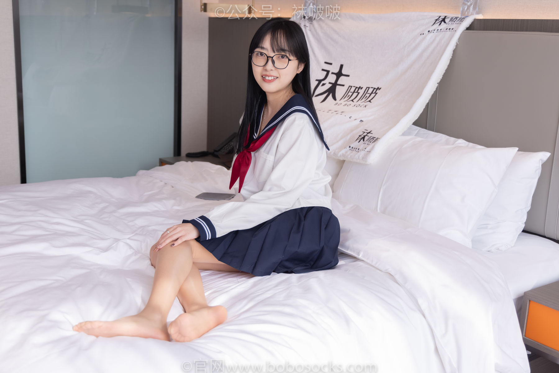 BoBoSocks袜啵啵 积分限定作品005 稚予-JK制服、皮鞋、油亮肉丝、踩蛋糕