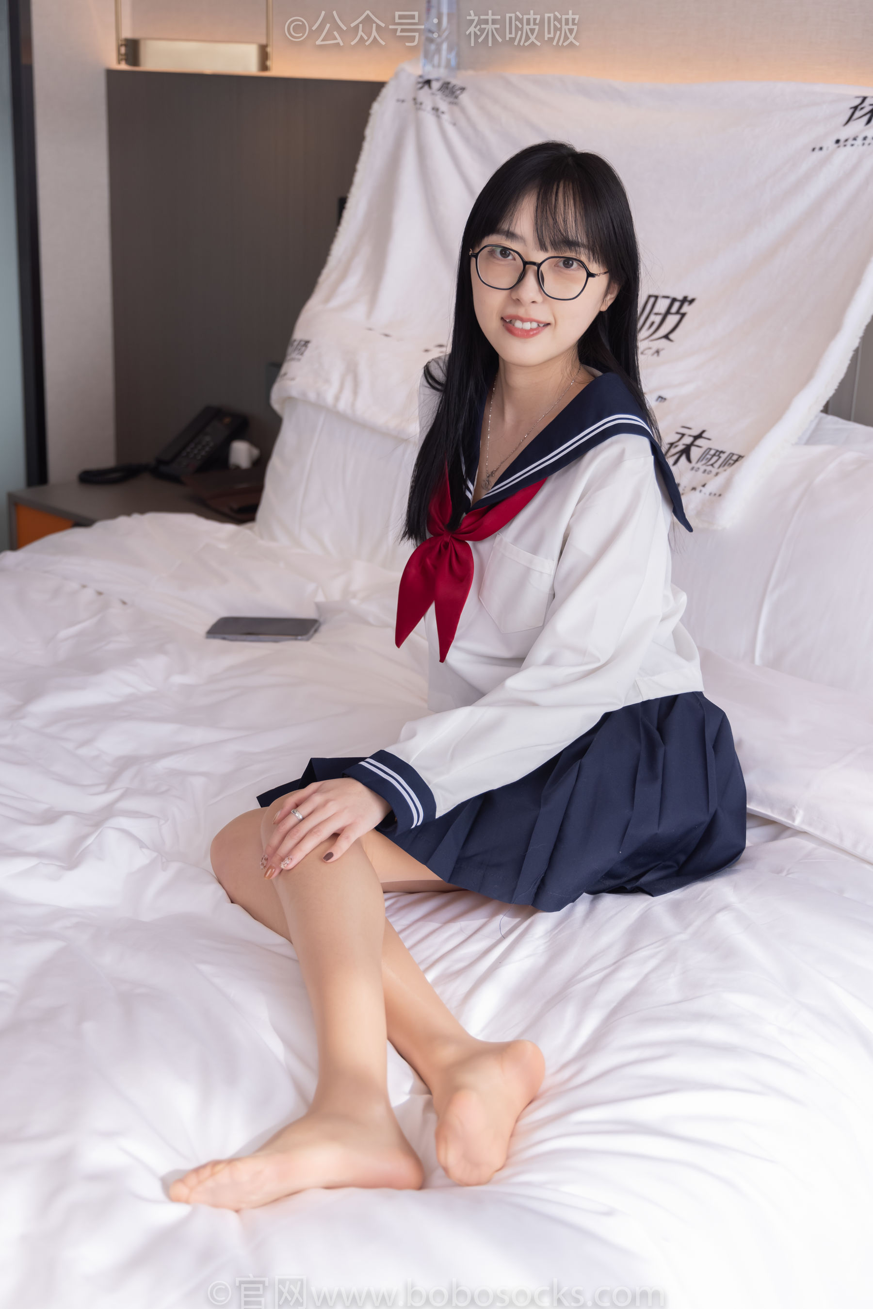 BoBoSocks袜啵啵 积分限定作品005 稚予-JK制服、皮鞋、油亮肉丝、踩蛋糕