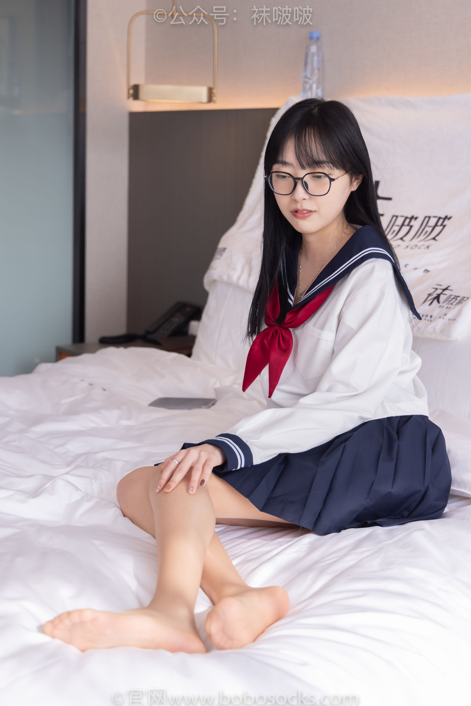 BoBoSocks袜啵啵 积分限定作品005 稚予-JK制服、皮鞋、油亮肉丝、踩蛋糕