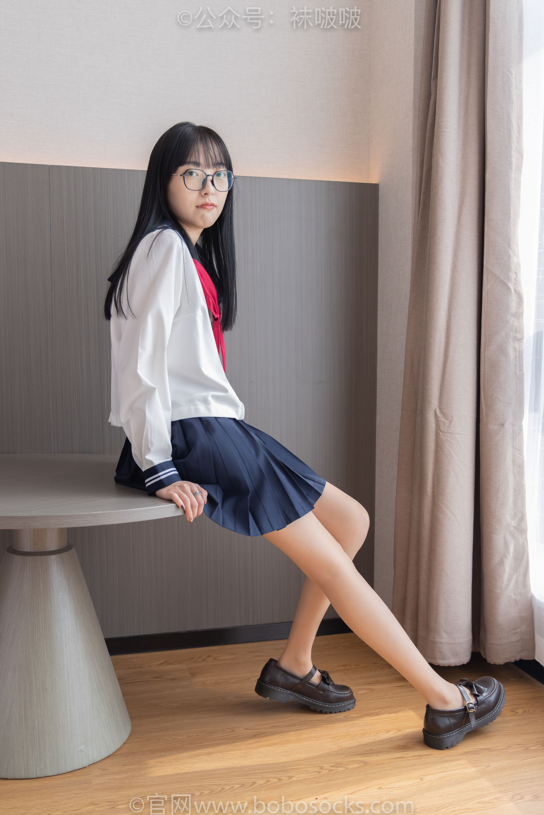 BoBoSocks袜啵啵 积分限定作品005 稚予-JK制服、皮鞋、油亮肉丝、踩蛋糕