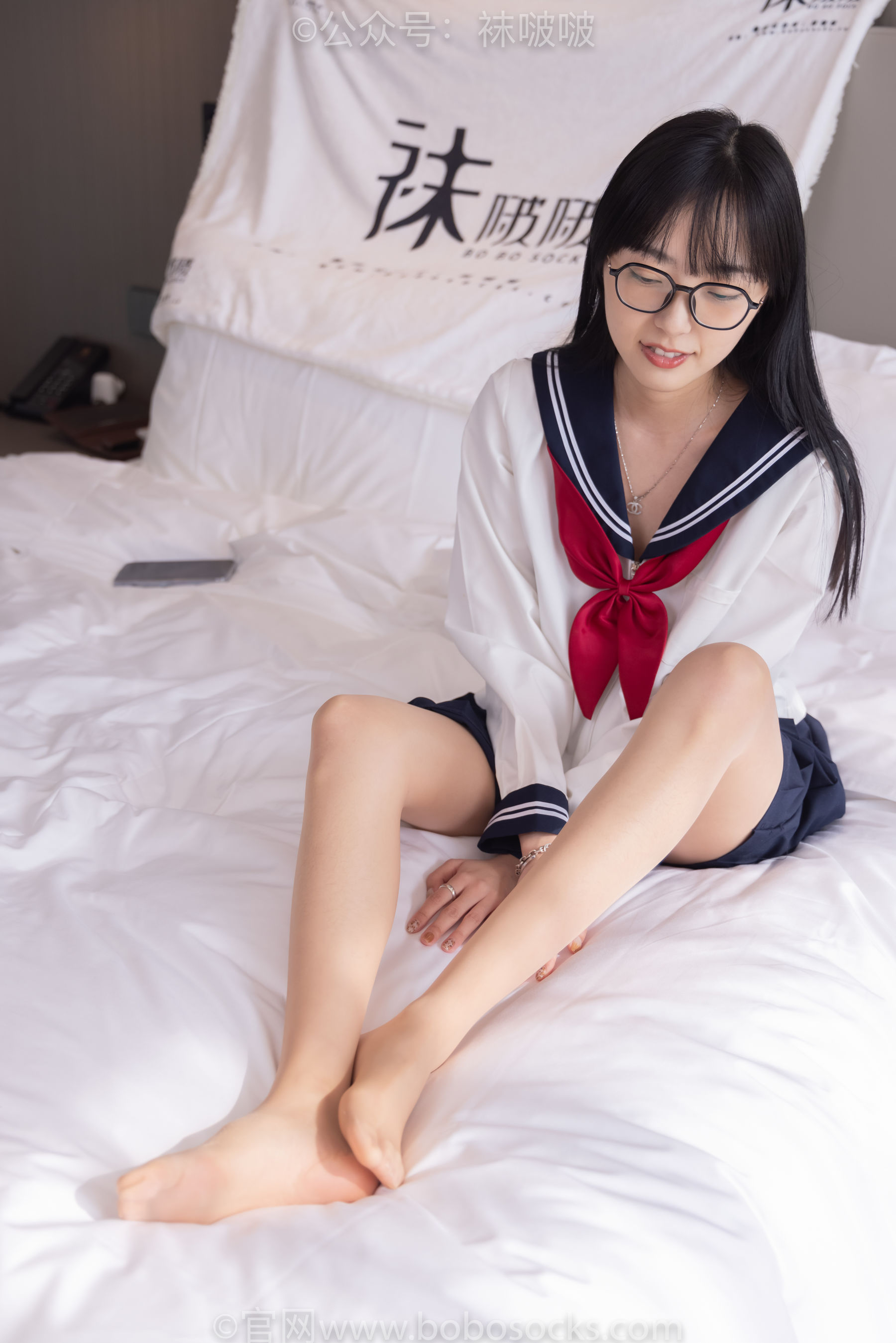 BoBoSocks袜啵啵 积分限定作品005 稚予-JK制服、皮鞋、油亮肉丝、踩蛋糕