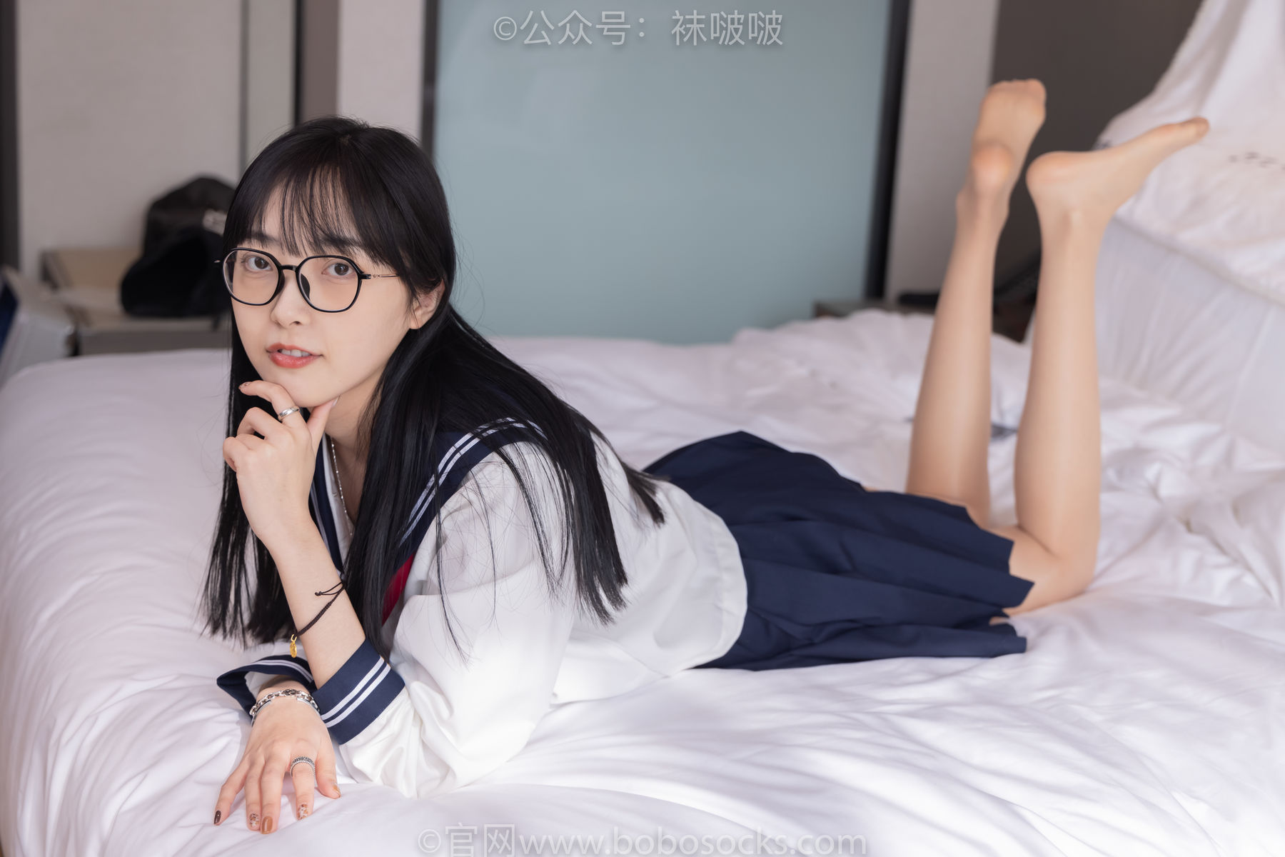 BoBoSocks袜啵啵 积分限定作品005 稚予-JK制服、皮鞋、油亮肉丝、踩蛋糕