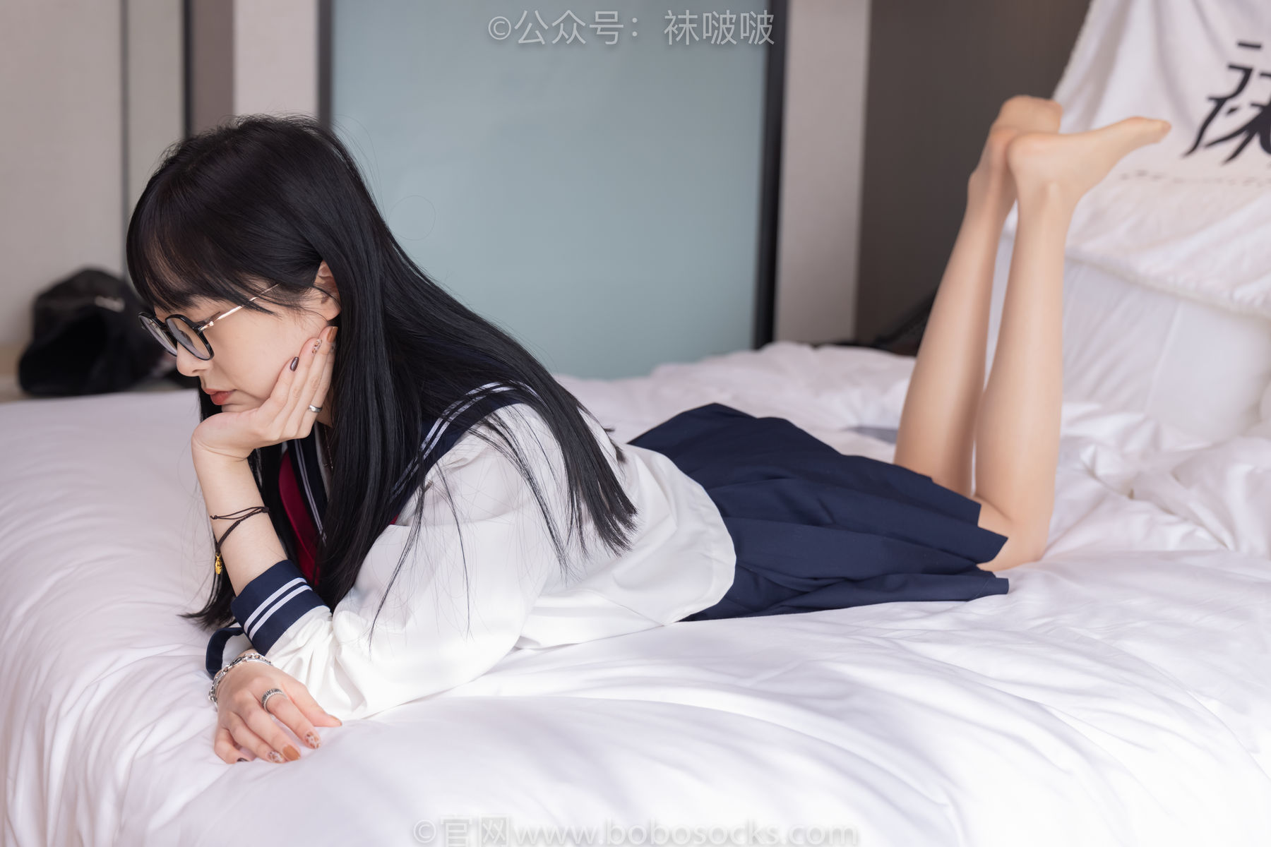 BoBoSocks袜啵啵 积分限定作品005 稚予-JK制服、皮鞋、油亮肉丝、踩蛋糕