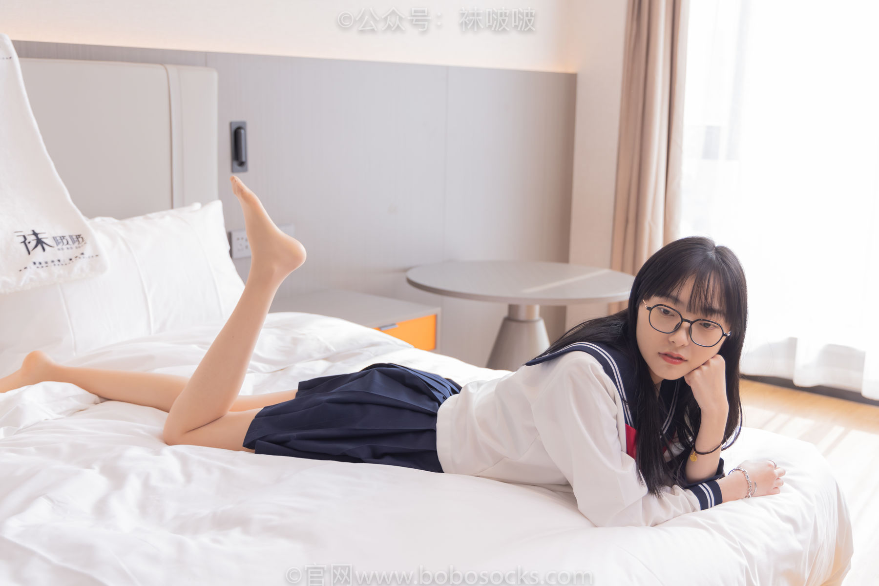 BoBoSocks袜啵啵 积分限定作品005 稚予-JK制服、皮鞋、油亮肉丝、踩蛋糕
