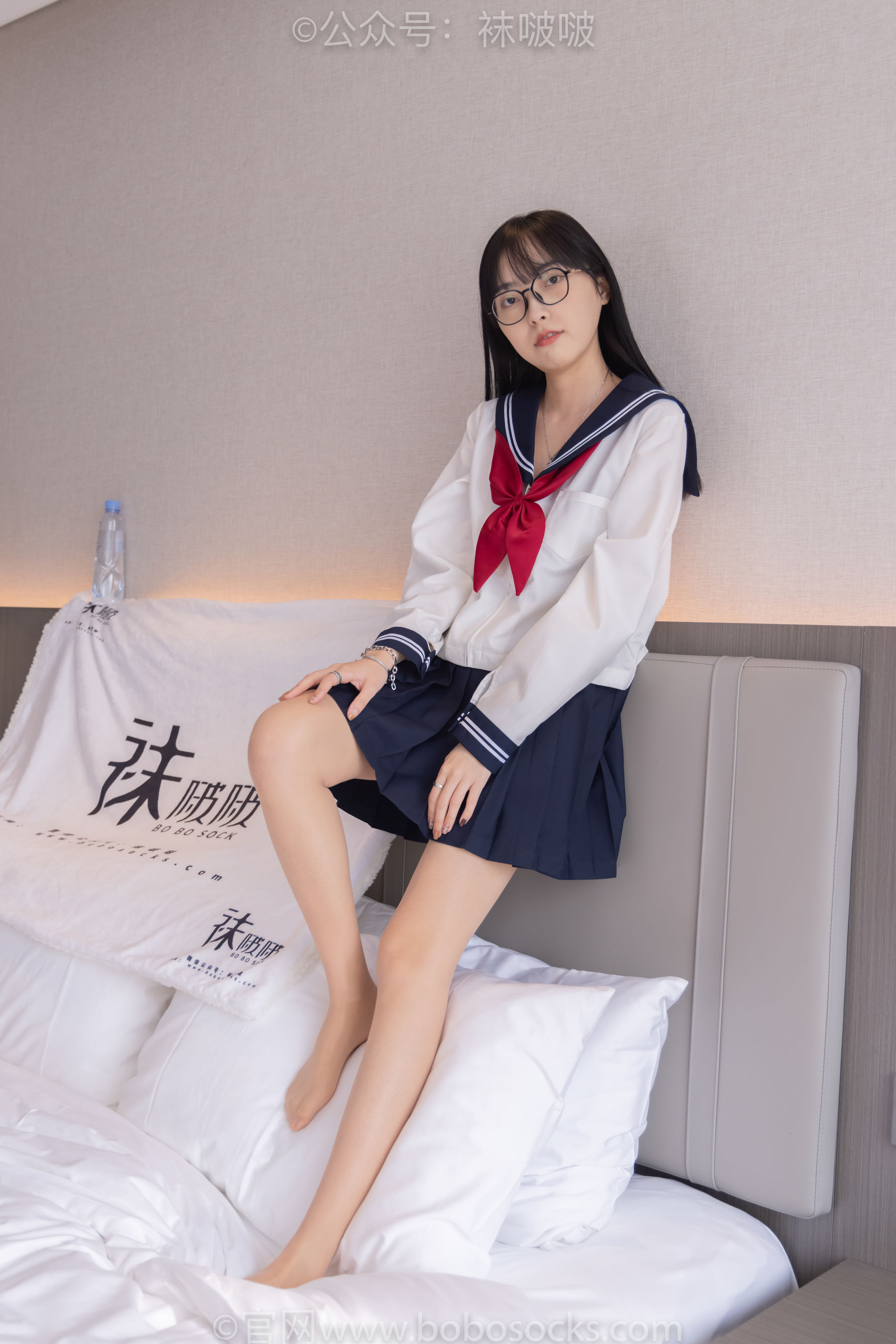 BoBoSocks袜啵啵 积分限定作品005 稚予-JK制服、皮鞋、油亮肉丝、踩蛋糕