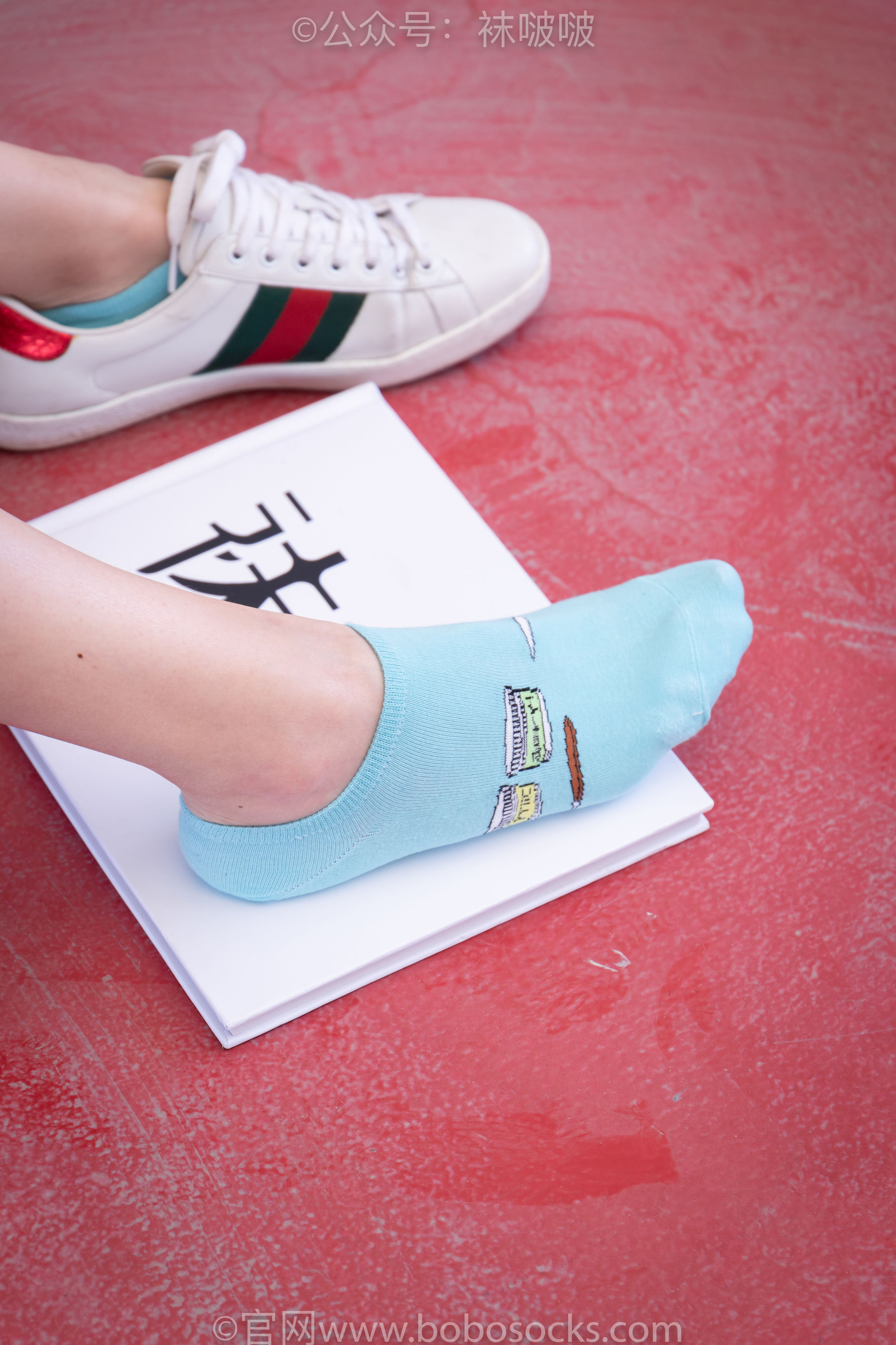 BoBoSocks袜啵啵 积分限定作品006 泡芙-板鞋、天蓝色短棉袜、裸足