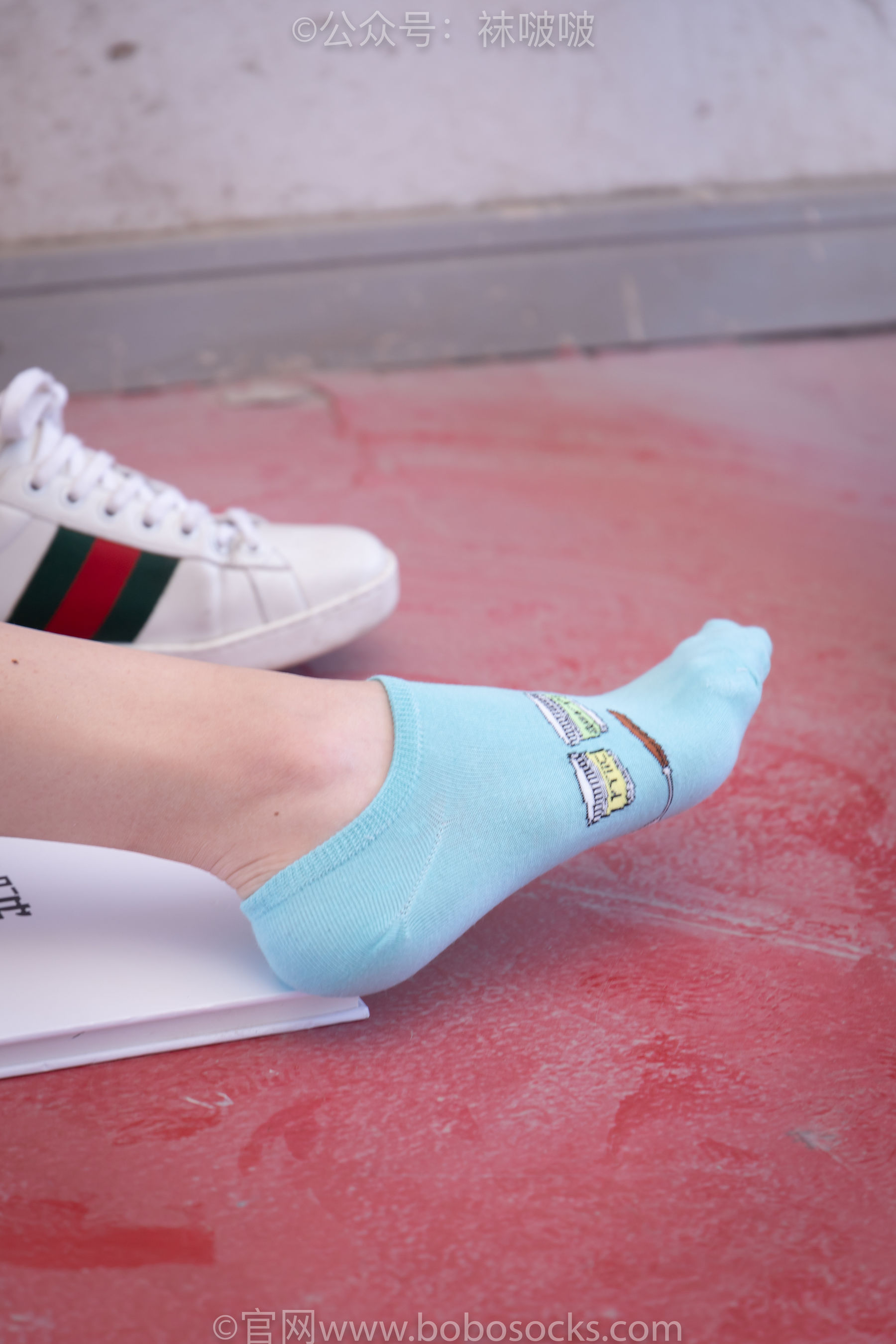 BoBoSocks袜啵啵 积分限定作品006 泡芙-板鞋、天蓝色短棉袜、裸足