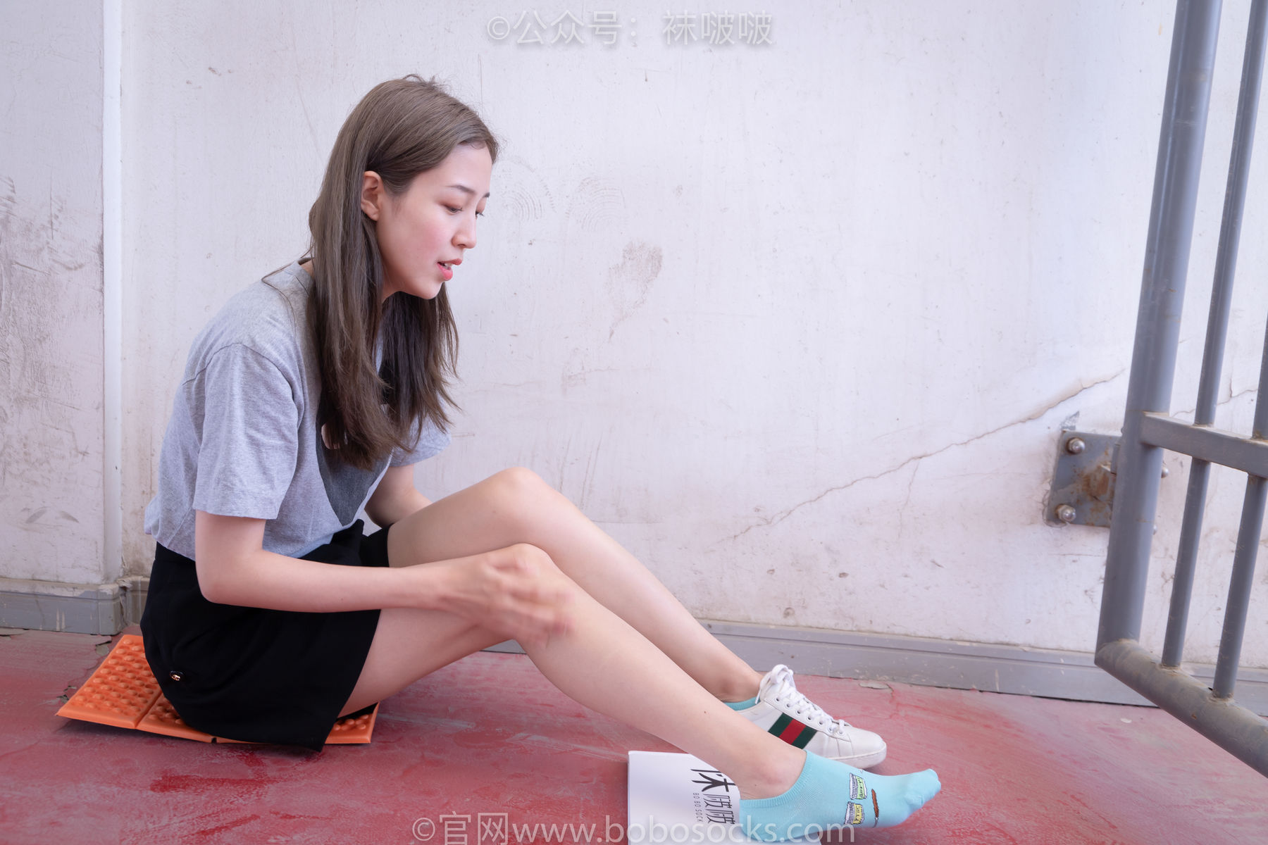 BoBoSocks袜啵啵 积分限定作品006 泡芙-板鞋、天蓝色短棉袜、裸足