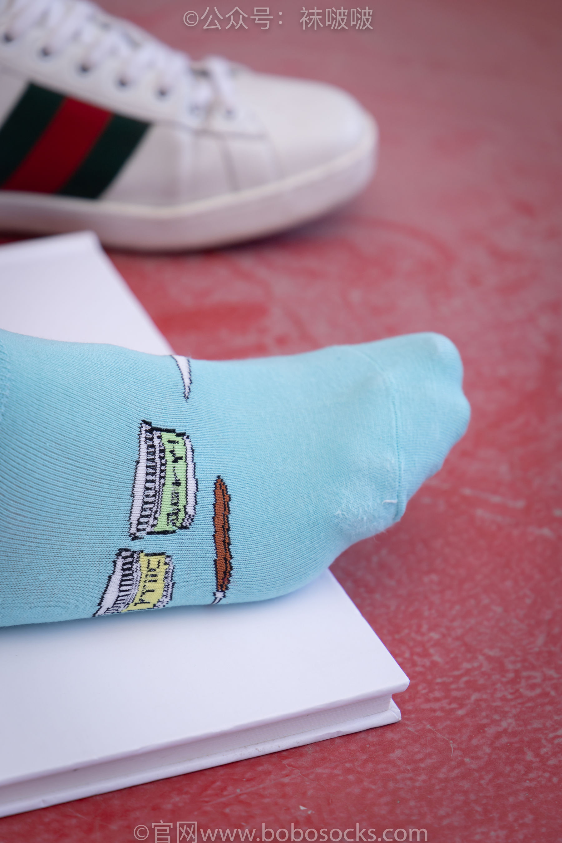 BoBoSocks袜啵啵 积分限定作品006 泡芙-板鞋、天蓝色短棉袜、裸足