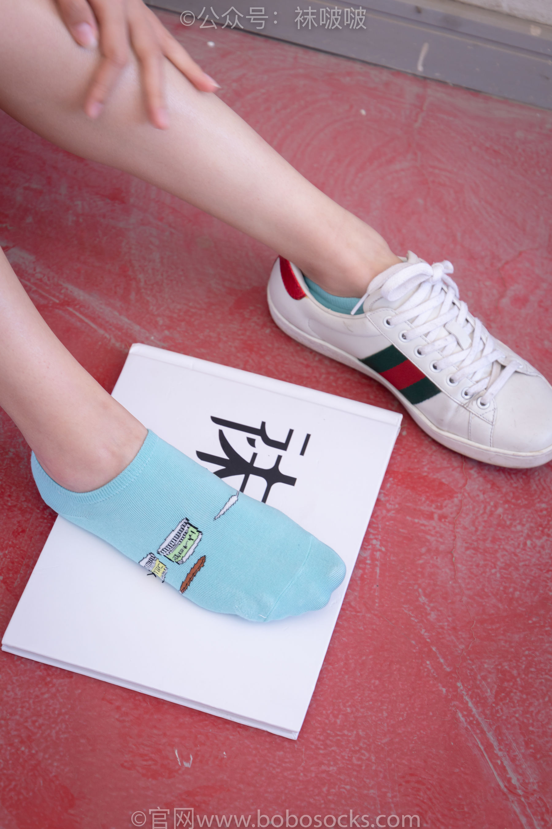BoBoSocks袜啵啵 积分限定作品006 泡芙-板鞋、天蓝色短棉袜、裸足