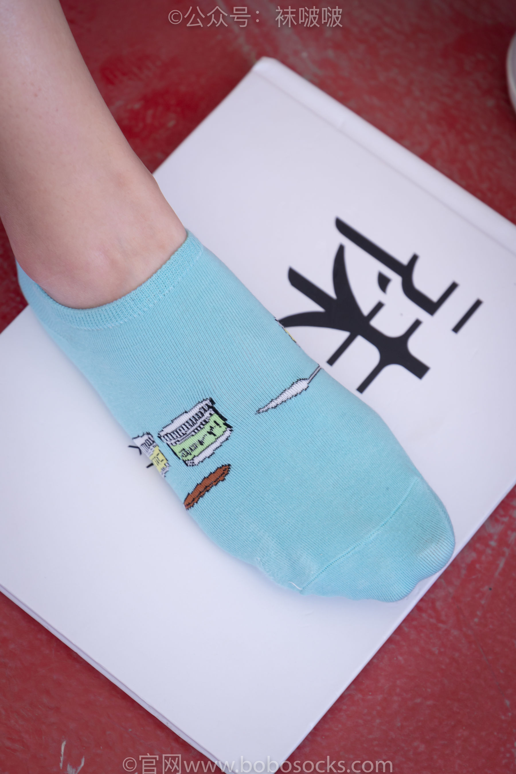 BoBoSocks袜啵啵 积分限定作品006 泡芙-板鞋、天蓝色短棉袜、裸足