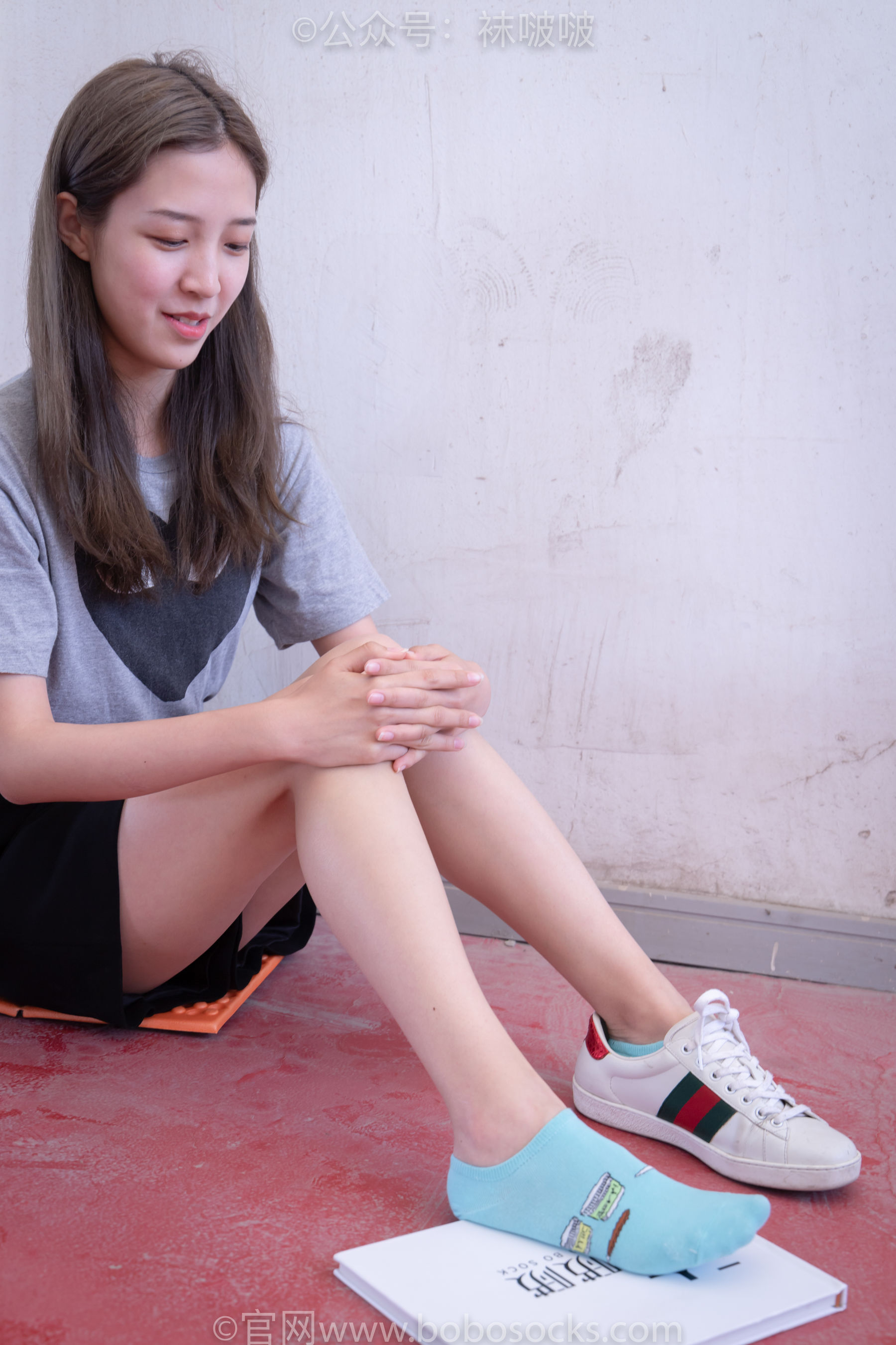 BoBoSocks袜啵啵 积分限定作品006 泡芙-板鞋、天蓝色短棉袜、裸足