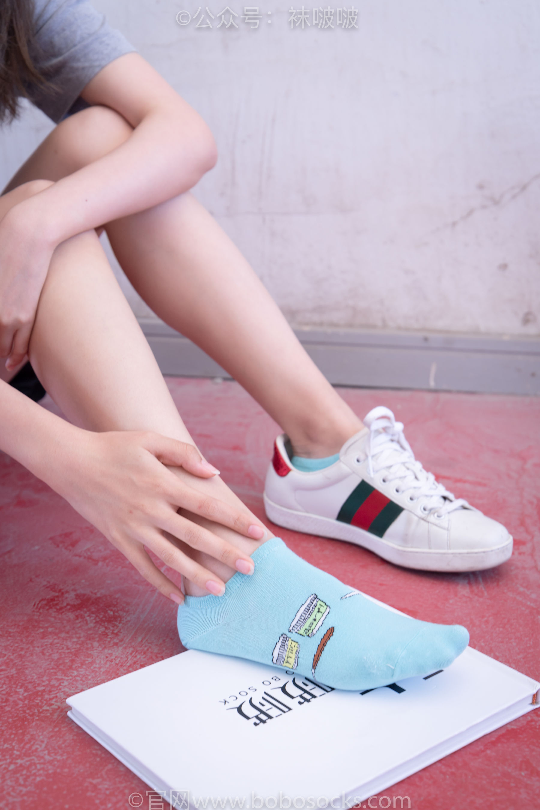 BoBoSocks袜啵啵 积分限定作品006 泡芙-板鞋、天蓝色短棉袜、裸足