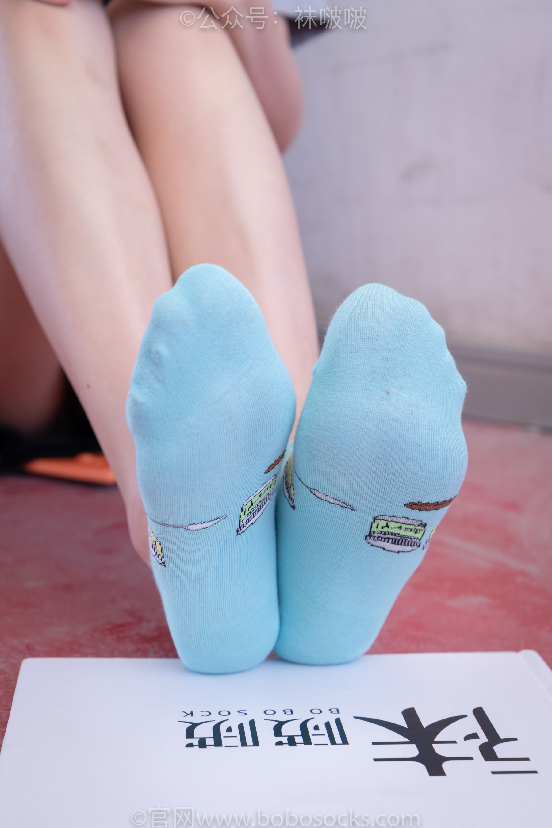 BoBoSocks袜啵啵 积分限定作品006 泡芙-板鞋、天蓝色短棉袜、裸足