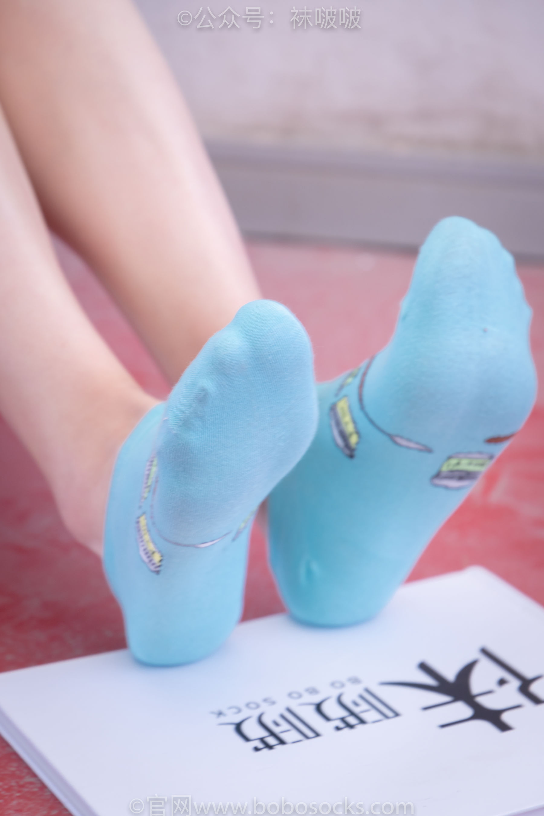 BoBoSocks袜啵啵 积分限定作品006 泡芙-板鞋、天蓝色短棉袜、裸足