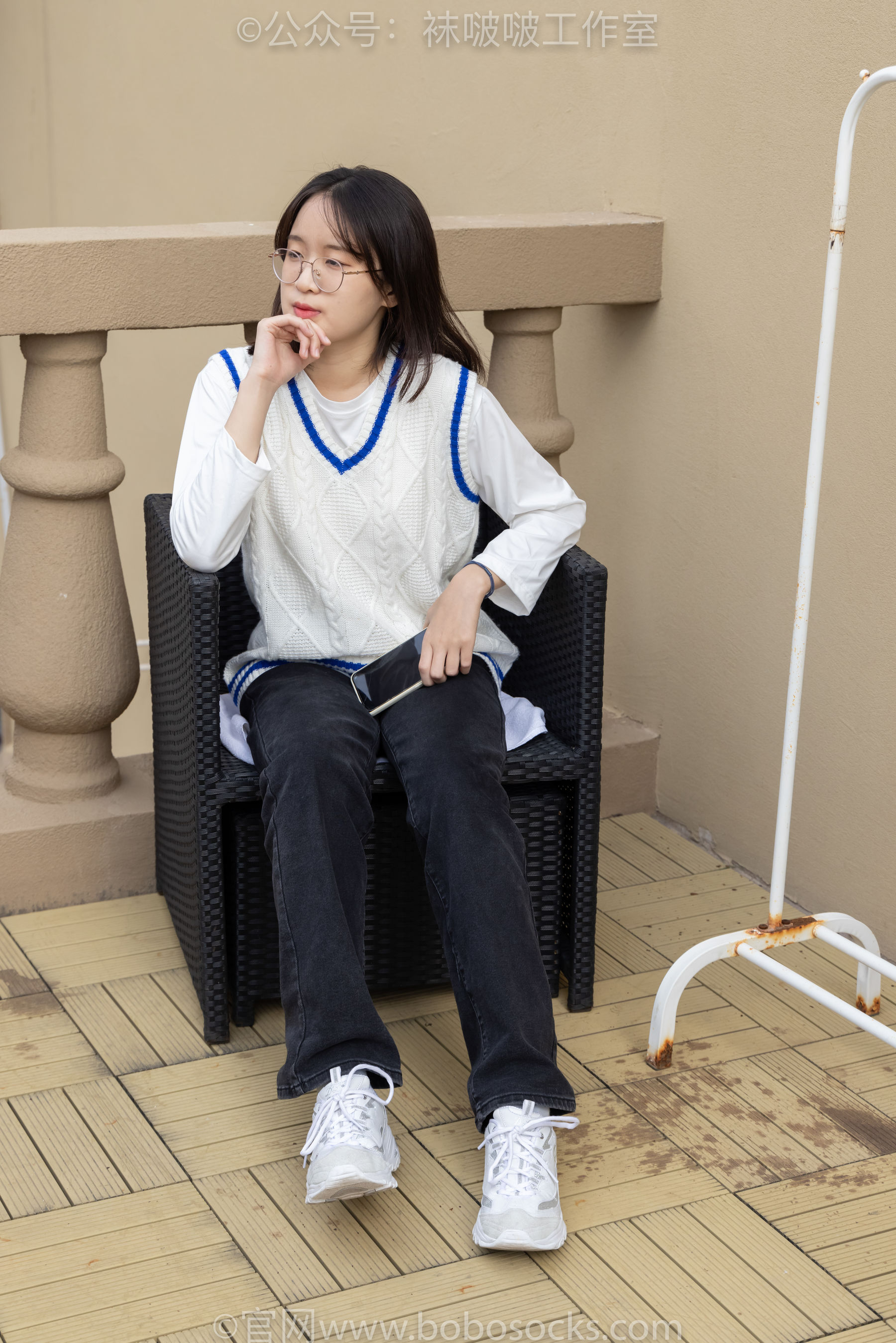 BoBoSocks袜啵啵 积分限定作品007 熊熊-运动鞋、白棉袜、裸足