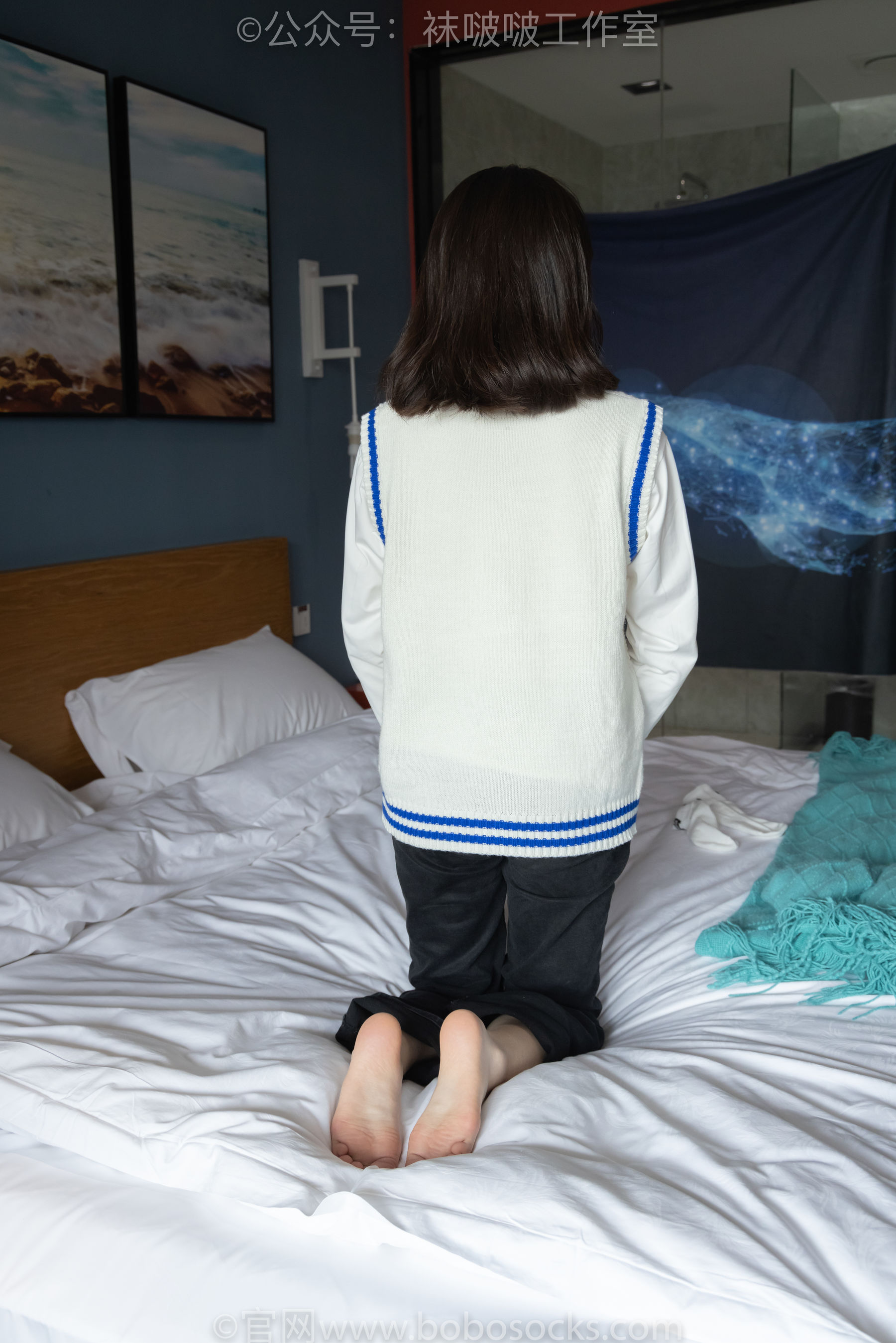 BoBoSocks袜啵啵 积分限定作品007 熊熊-运动鞋、白棉袜、裸足