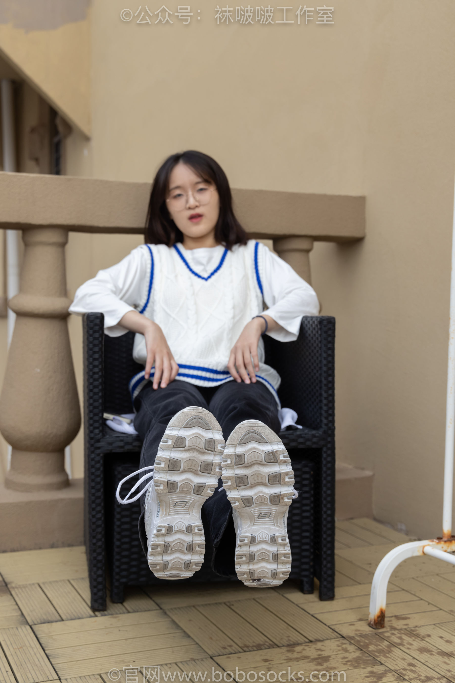BoBoSocks袜啵啵 积分限定作品007 熊熊-运动鞋、白棉袜、裸足