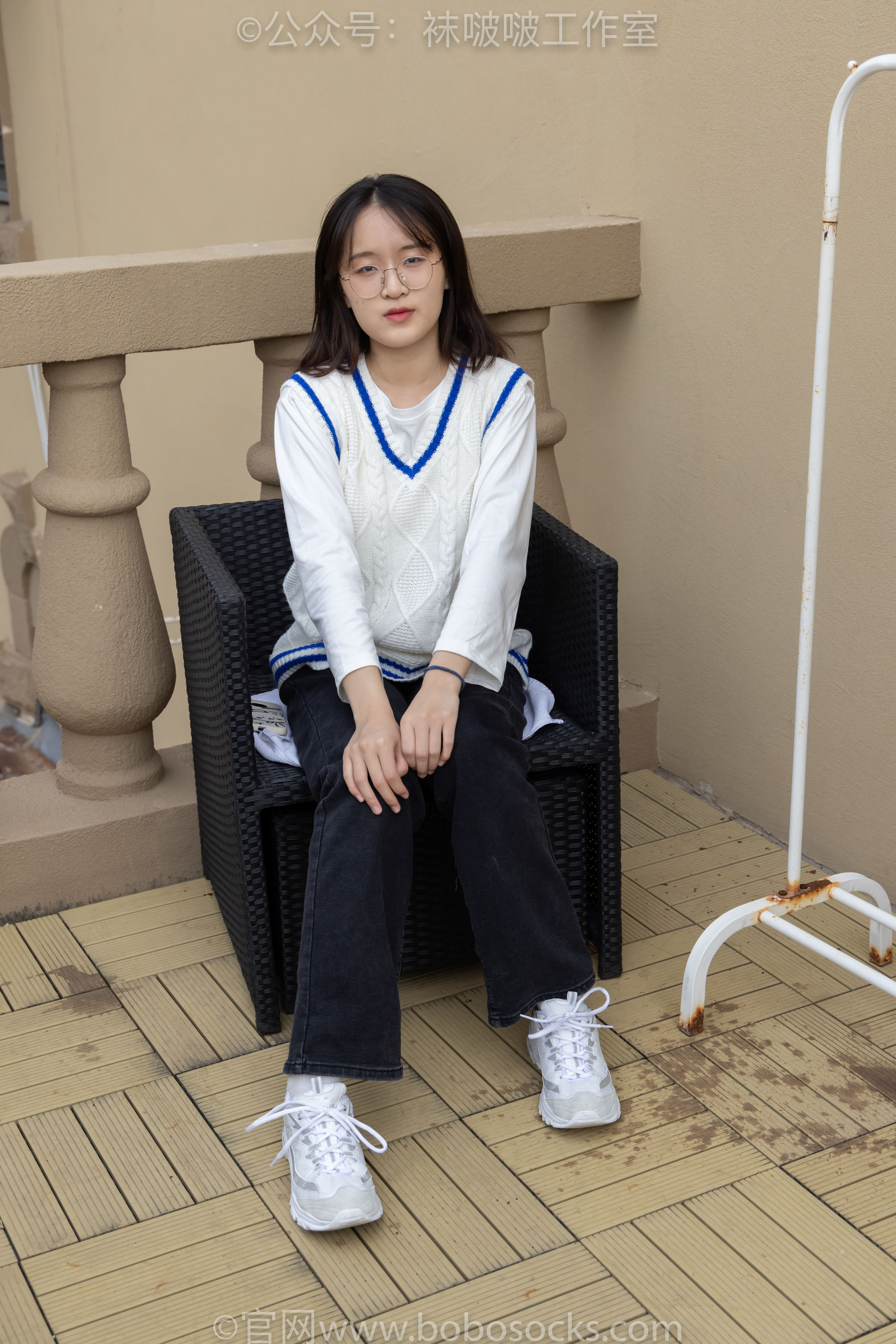 BoBoSocks袜啵啵 积分限定作品007 熊熊-运动鞋、白棉袜、裸足