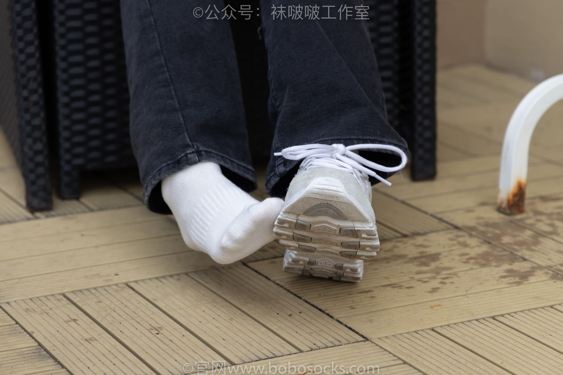 BoBoSocks袜啵啵 积分限定作品007 熊熊-运动鞋、白棉袜、裸足