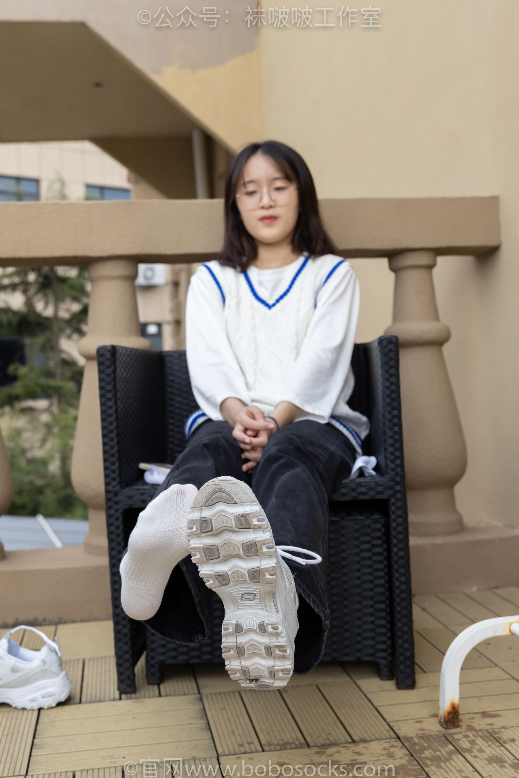 BoBoSocks袜啵啵 积分限定作品007 熊熊-运动鞋、白棉袜、裸足