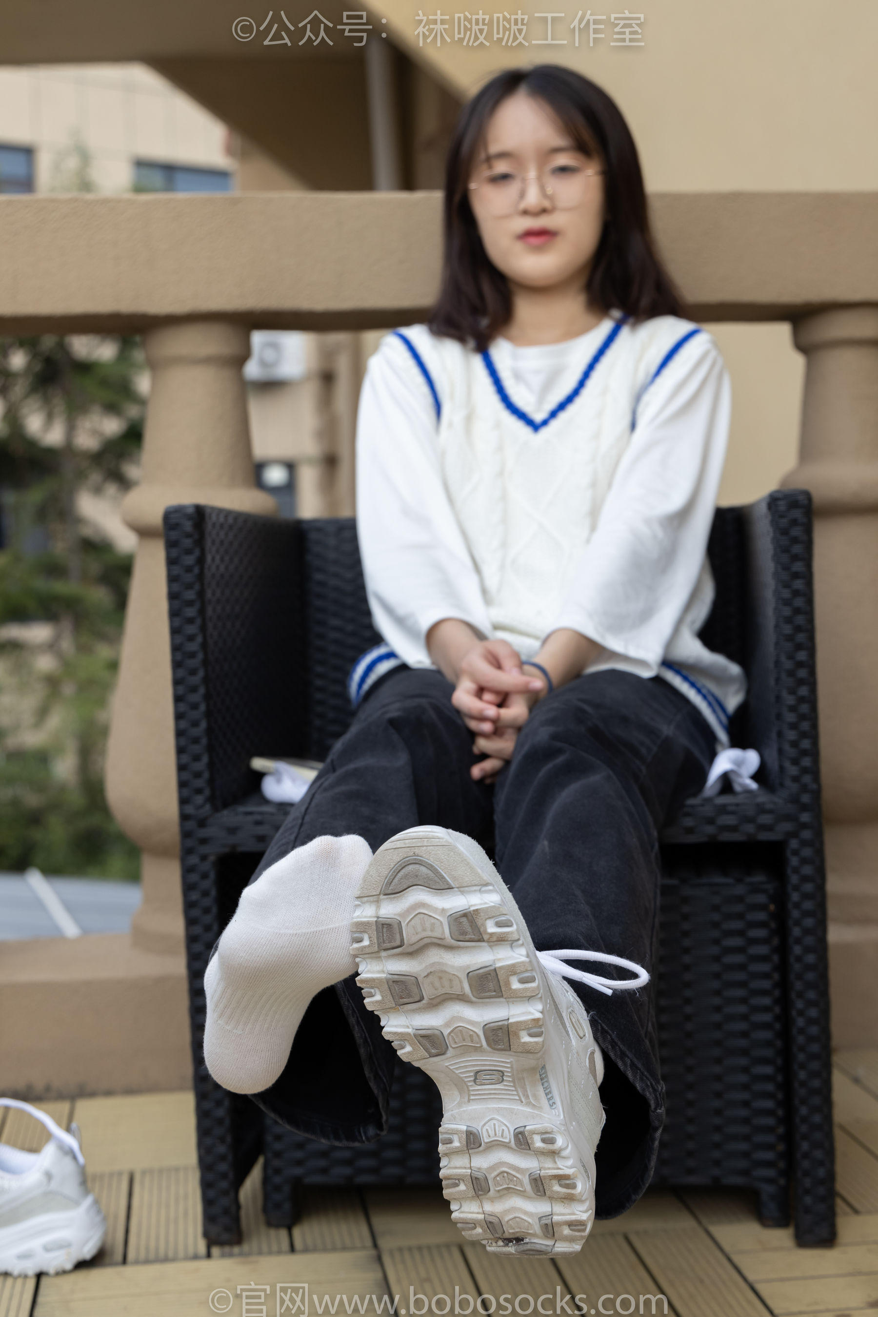 BoBoSocks袜啵啵 积分限定作品007 熊熊-运动鞋、白棉袜、裸足