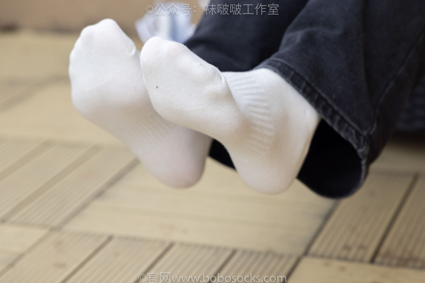 BoBoSocks袜啵啵 积分限定作品007 熊熊-运动鞋、白棉袜、裸足