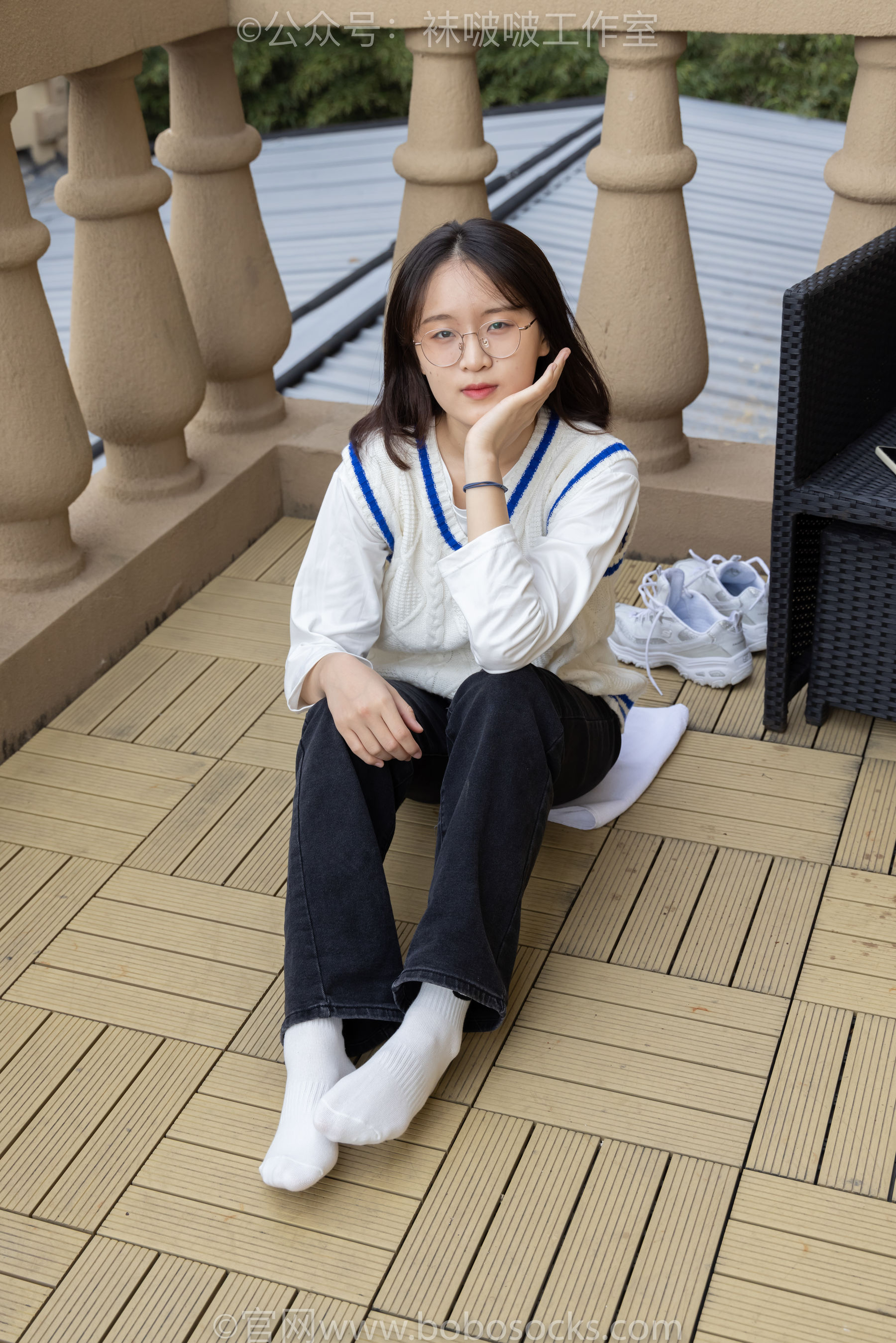 BoBoSocks袜啵啵 积分限定作品007 熊熊-运动鞋、白棉袜、裸足