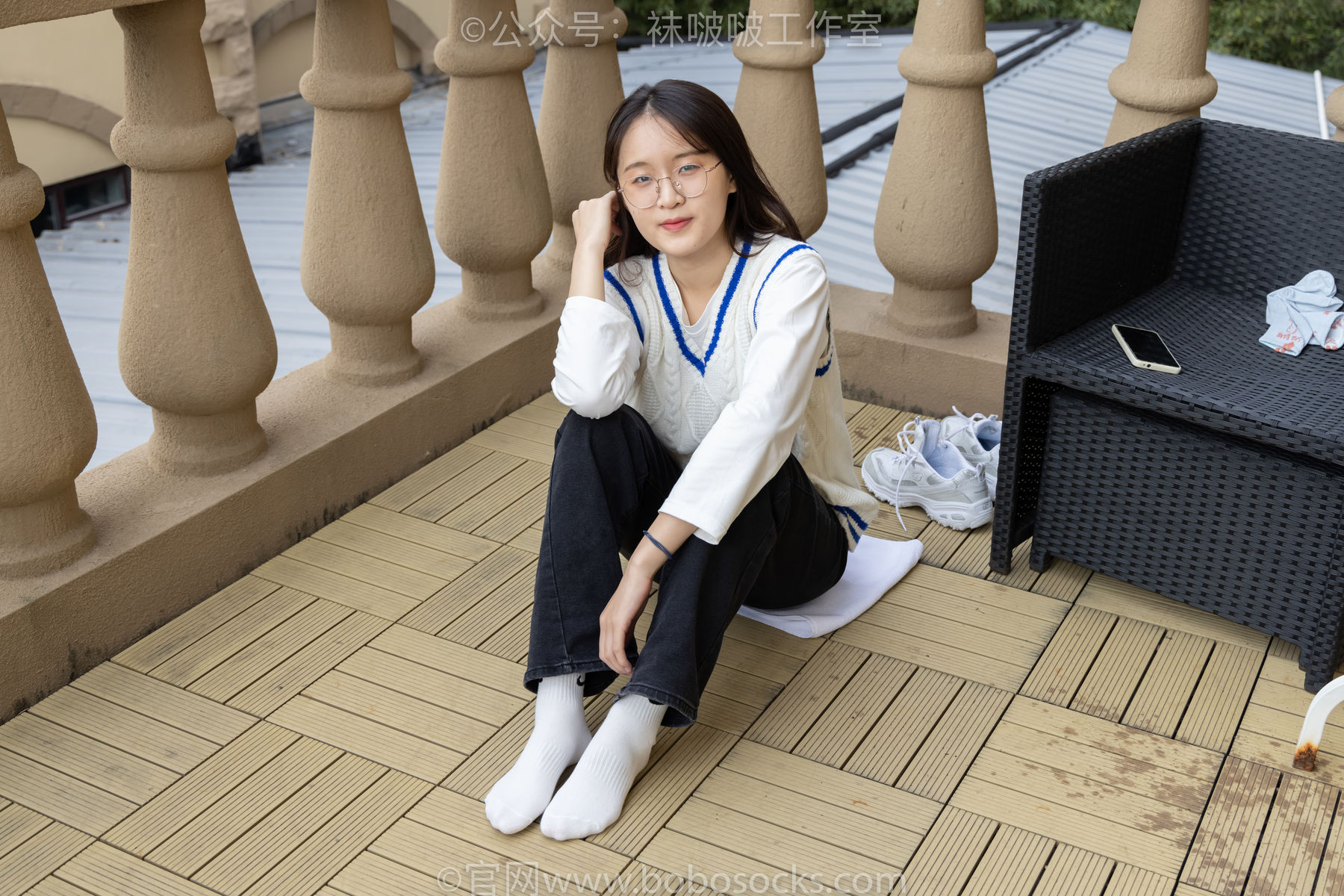 BoBoSocks袜啵啵 积分限定作品007 熊熊-运动鞋、白棉袜、裸足