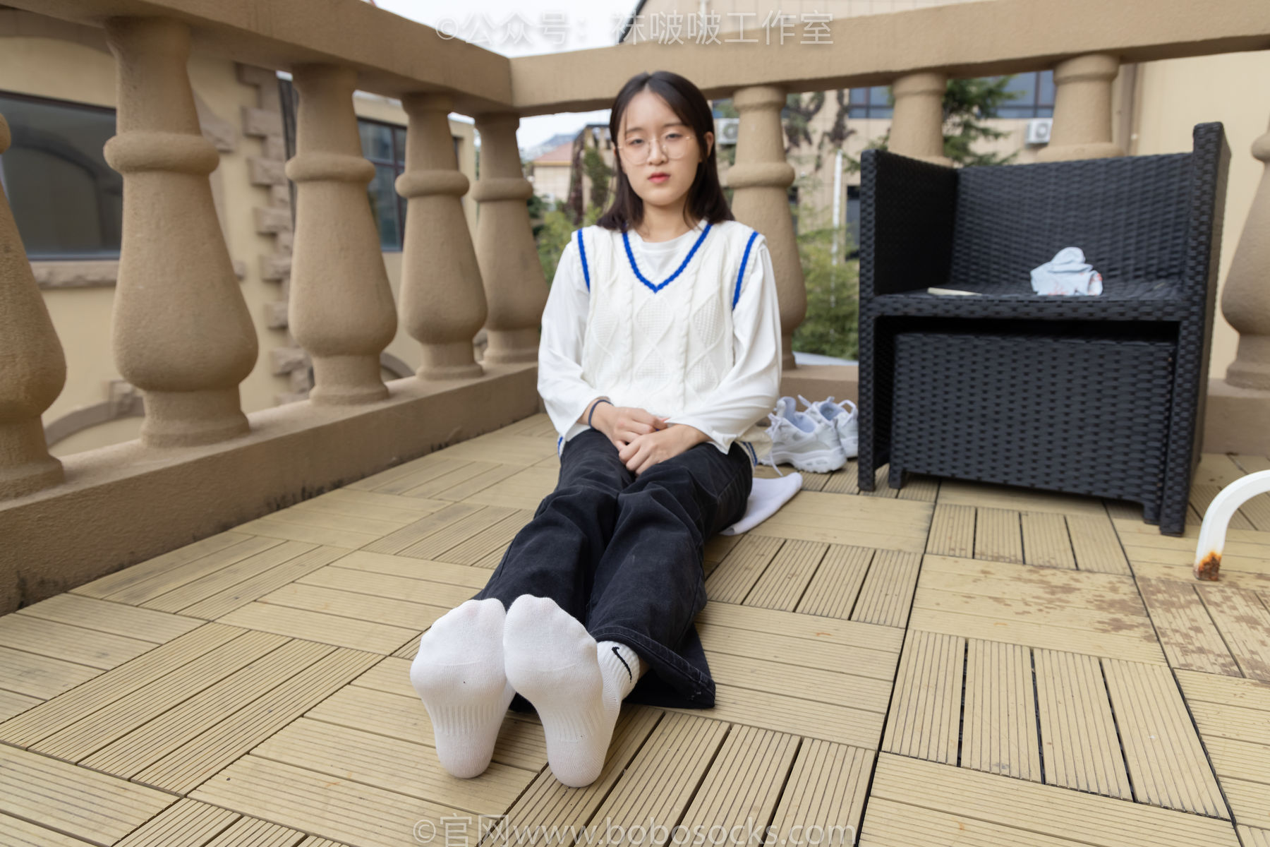 BoBoSocks袜啵啵 积分限定作品007 熊熊-运动鞋、白棉袜、裸足