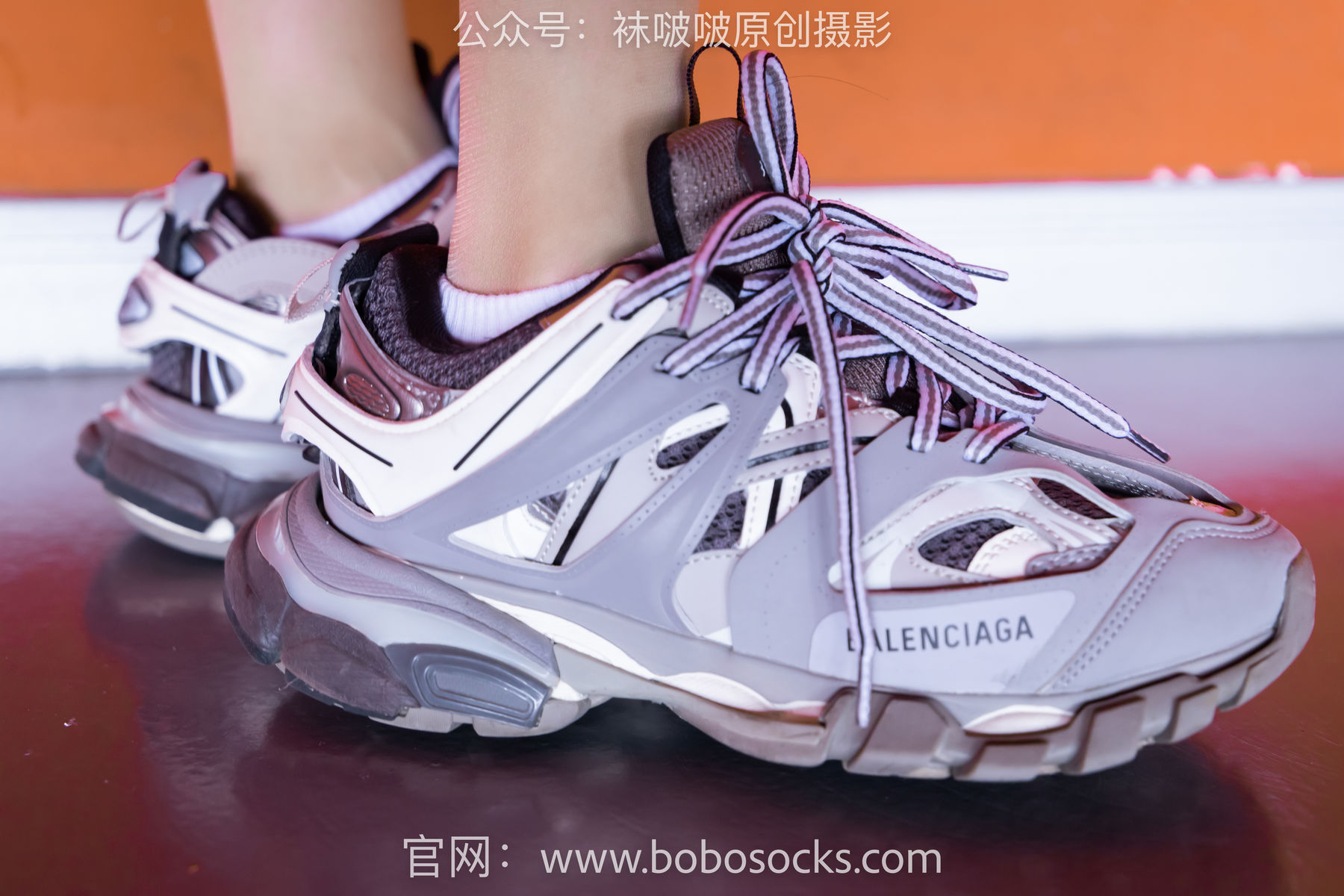 BoBoSocks袜啵啵 积分限定作品010 稚予-巴黎世家运动鞋、白棉袜、肉丝