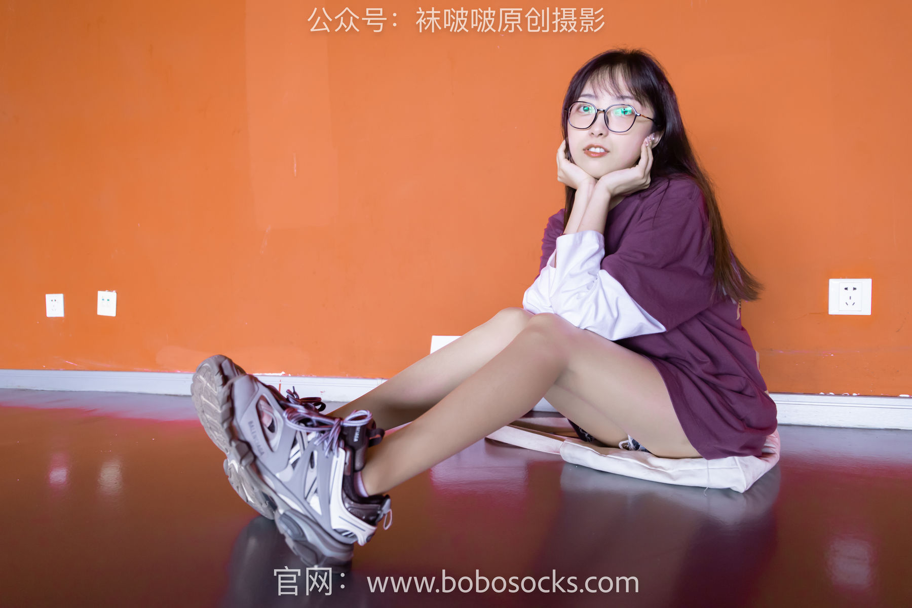 BoBoSocks袜啵啵 积分限定作品010 稚予-巴黎世家运动鞋、白棉袜、肉丝
