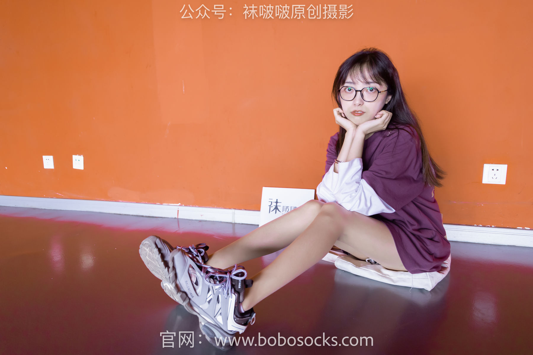 BoBoSocks袜啵啵 积分限定作品010 稚予-巴黎世家运动鞋、白棉袜、肉丝