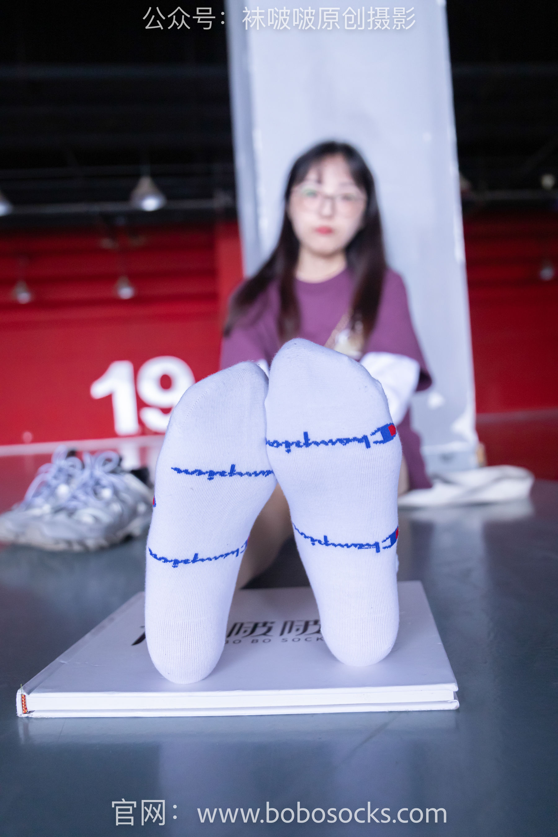 BoBoSocks袜啵啵 积分限定作品010 稚予-巴黎世家运动鞋、白棉袜、肉丝