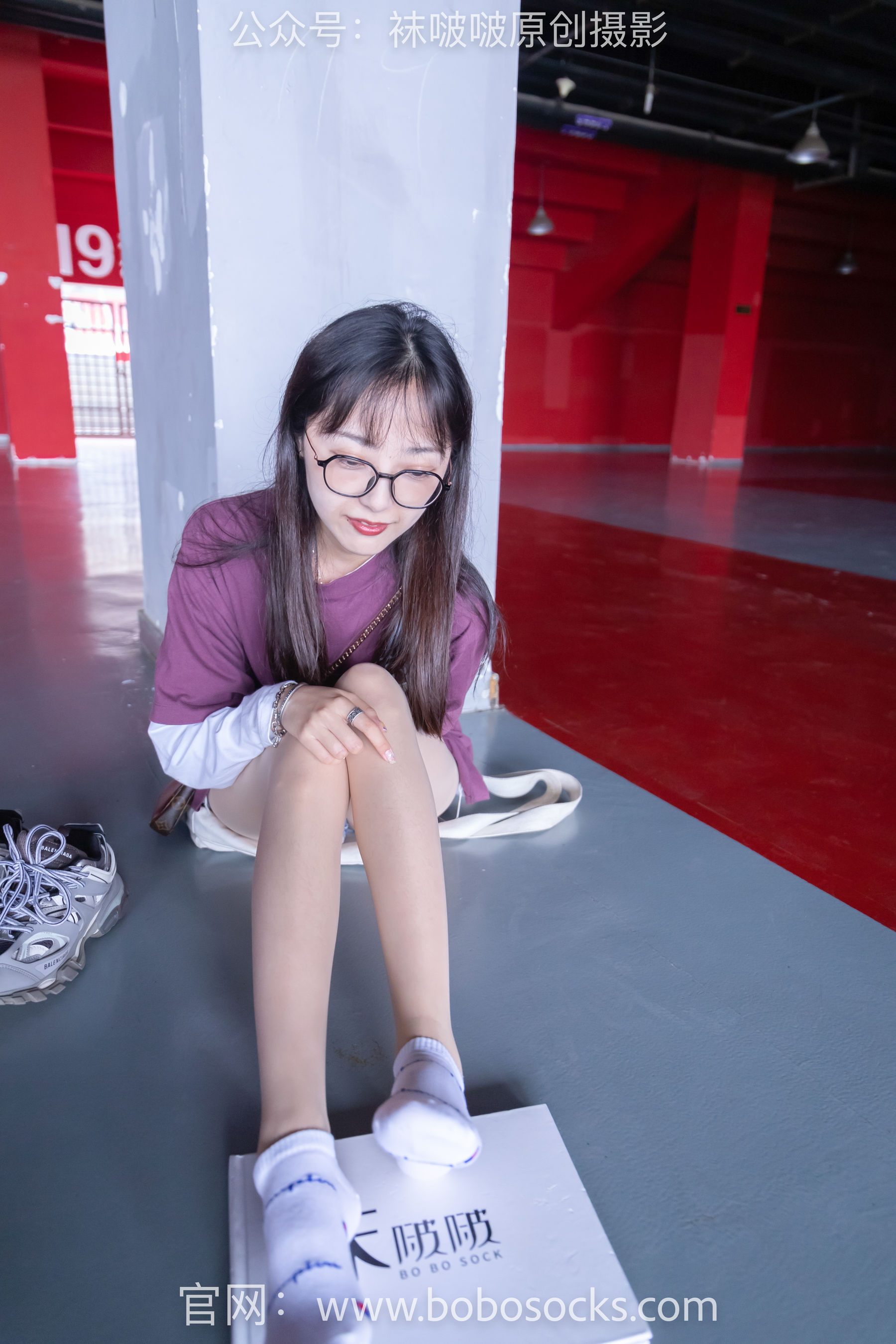 BoBoSocks袜啵啵 积分限定作品010 稚予-巴黎世家运动鞋、白棉袜、肉丝