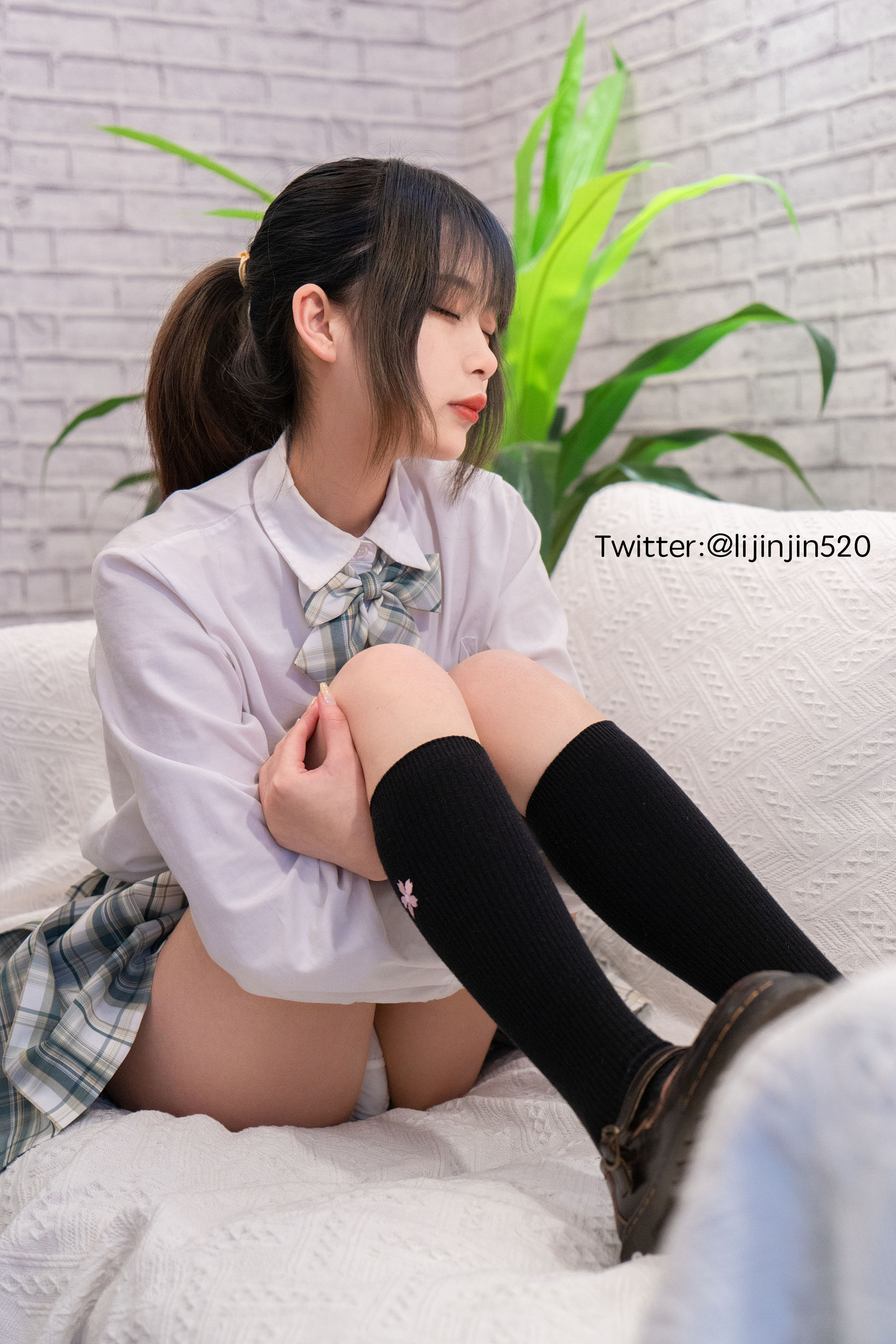 梨瑾瑾 - 室内JK