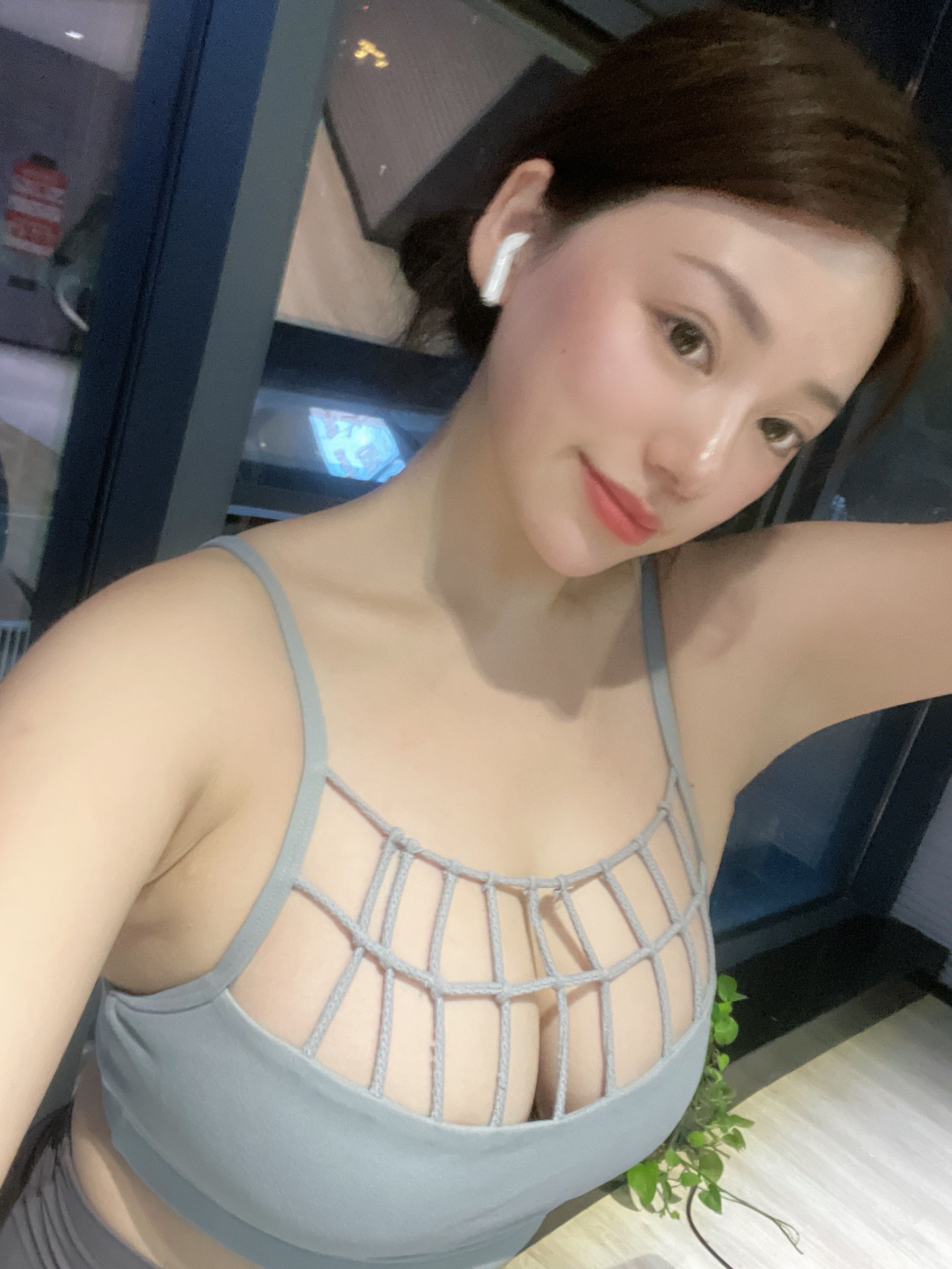 奶宝妹纸 - 打网球吗