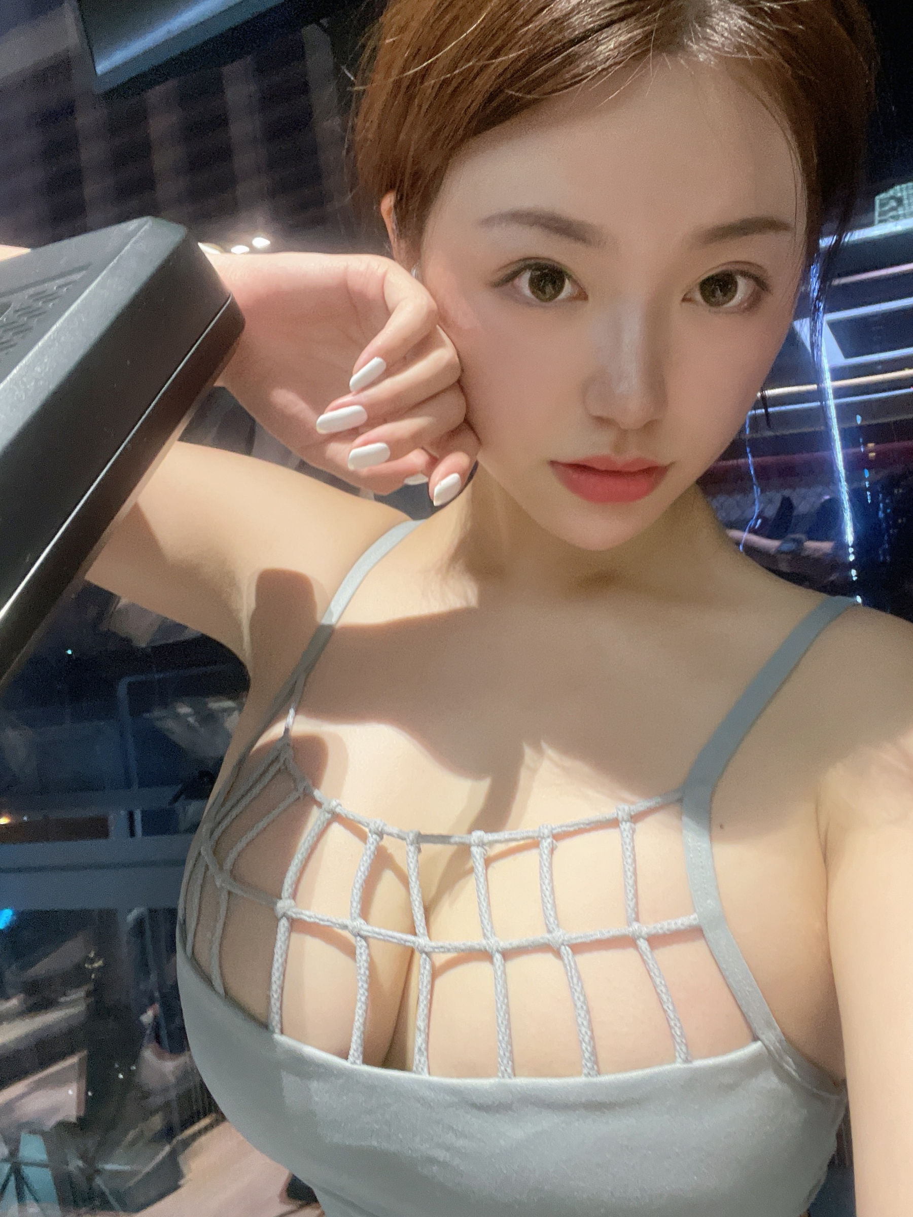 奶宝妹纸 - 打网球吗