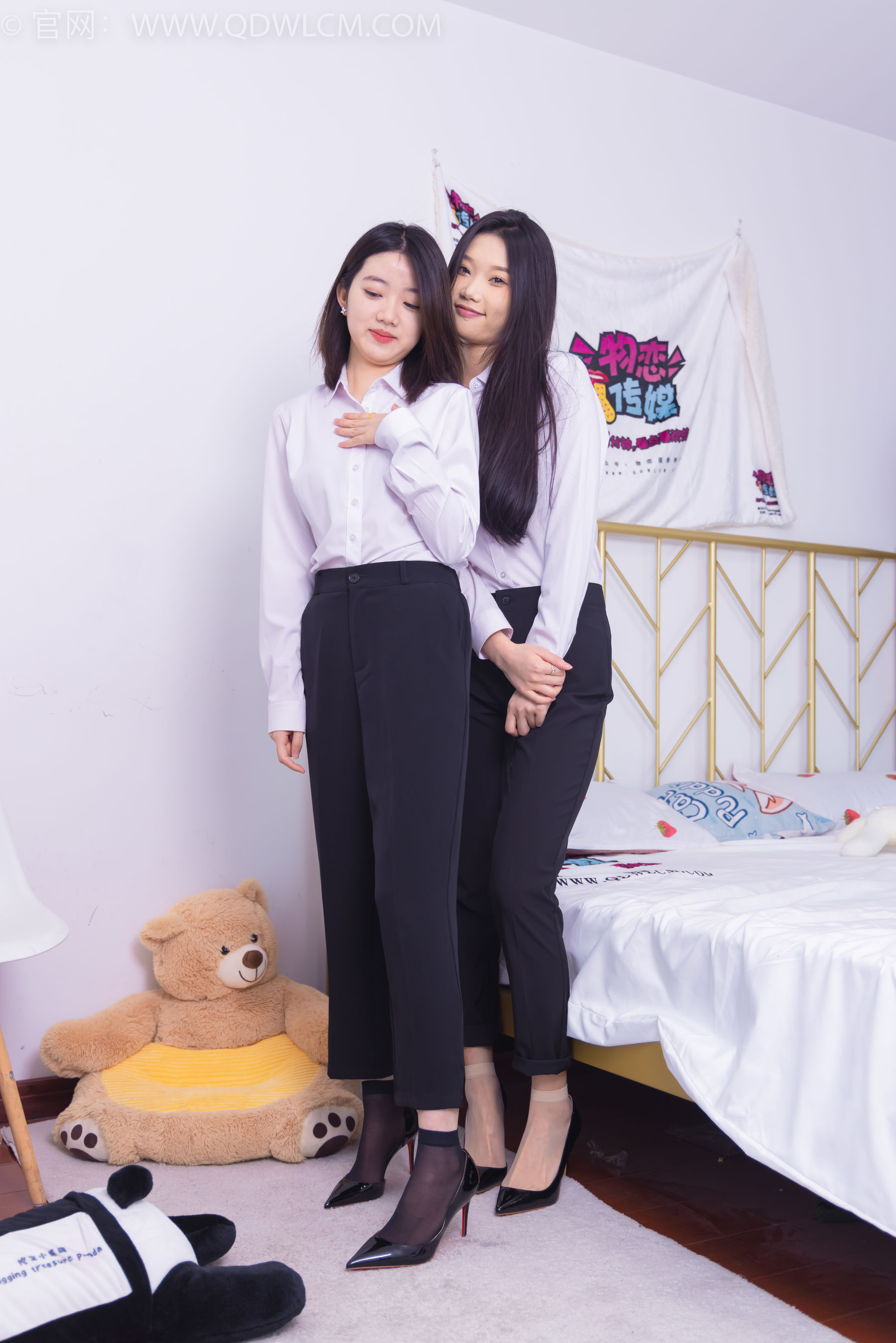 物恋传媒 No.1463 小竹&欢欢-办公室姐妹