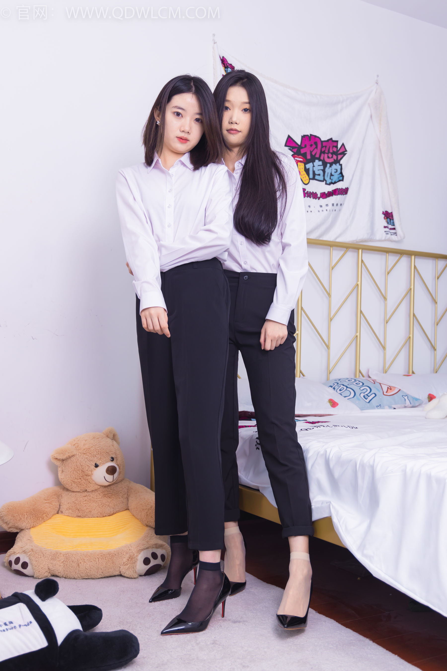 物恋传媒 No.1463 小竹&欢欢-办公室姐妹