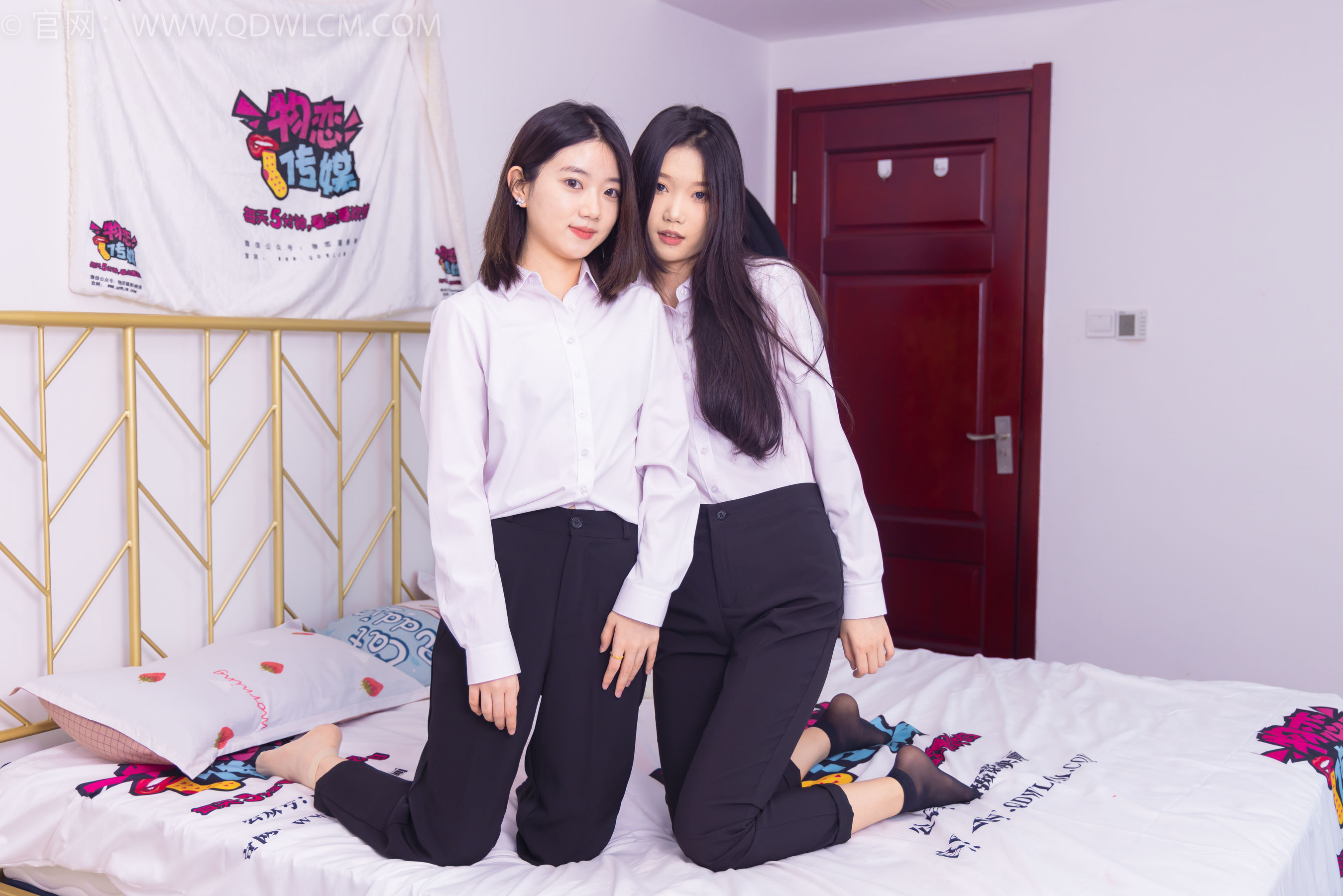 物恋传媒 No.1463 小竹&欢欢-办公室姐妹