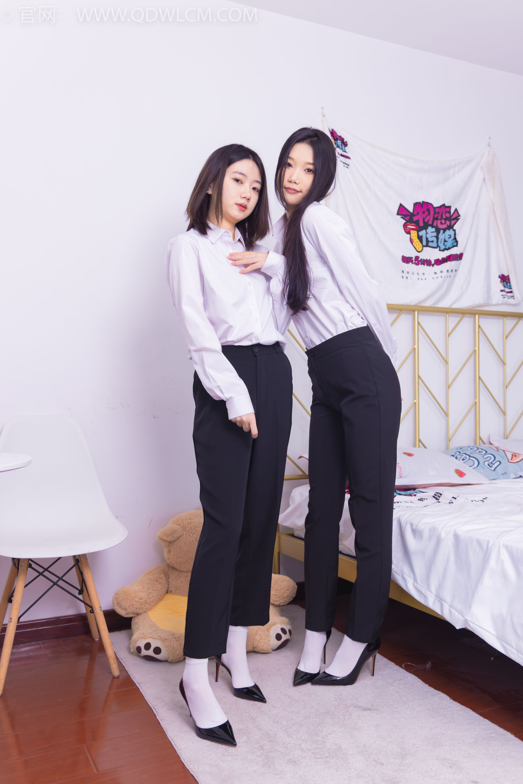 物恋传媒 No.1463 小竹&欢欢-办公室姐妹