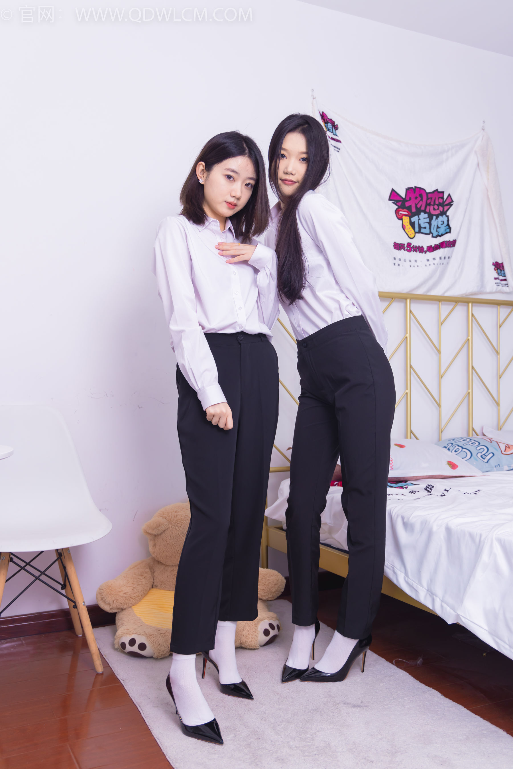 物恋传媒 No.1463 小竹&欢欢-办公室姐妹